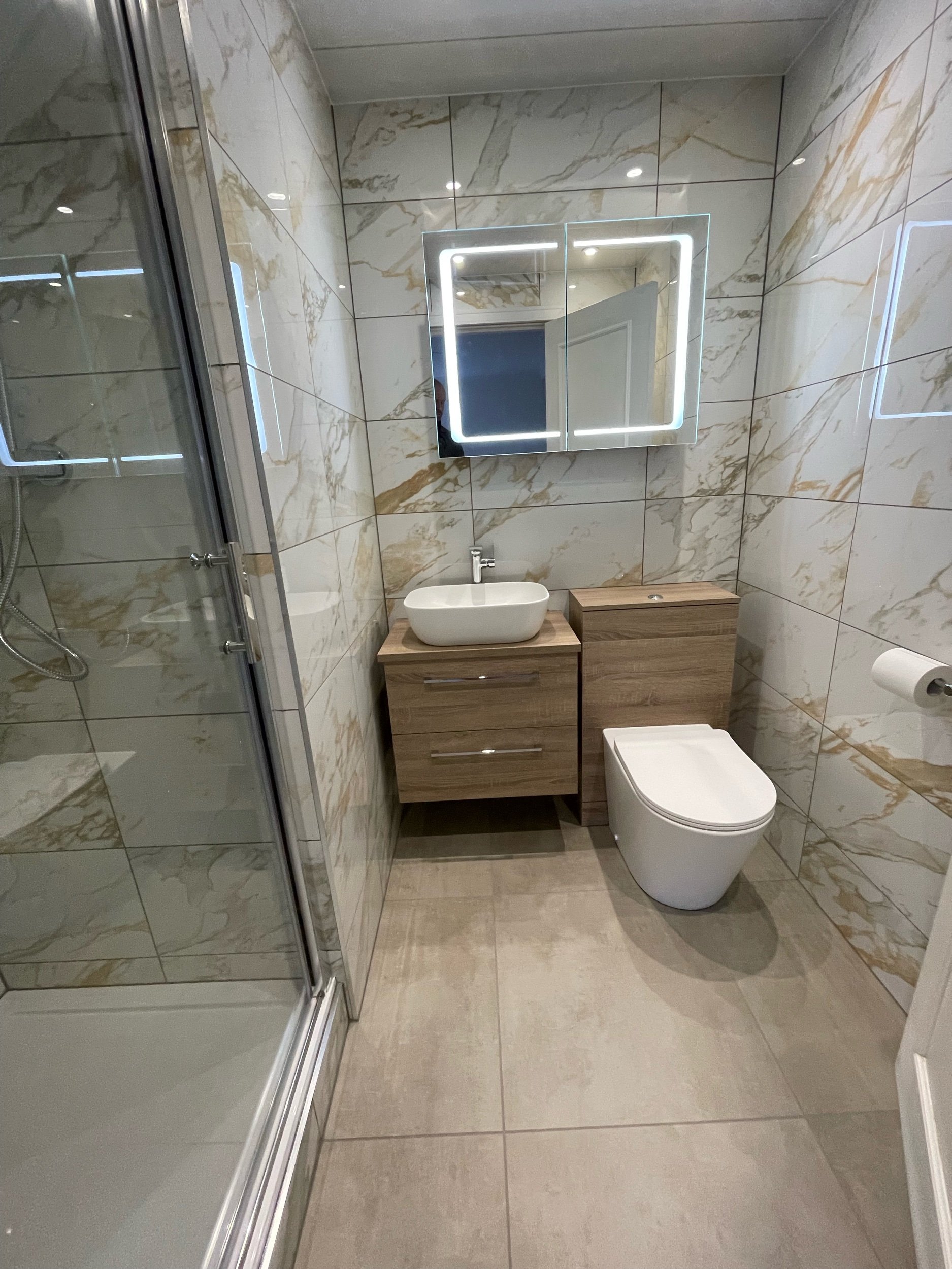 forsyth-bespoke-interiors-bathrooms-netherlee-glasgow.jpeg