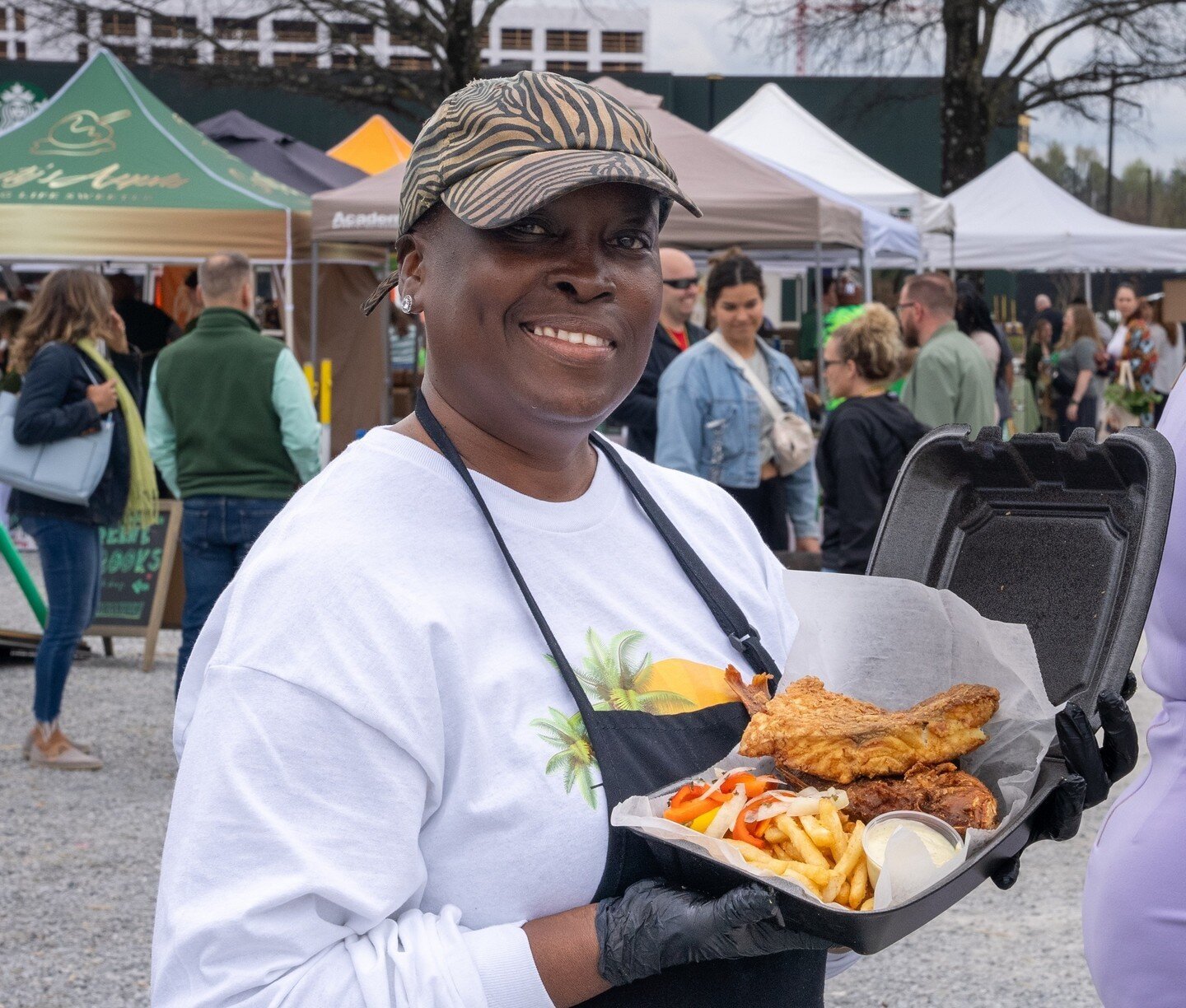 Happy Sunday!!! The Market at MidCity is from 12-4 PM! Fresh produce, eggs, plants, and more from local farmers, homemade goods and other items, art, LIVE music, delicious food and drinks, and more. 

LIVE music for 3/24
🎶Ty Blackwell at 12 PM
🎶The