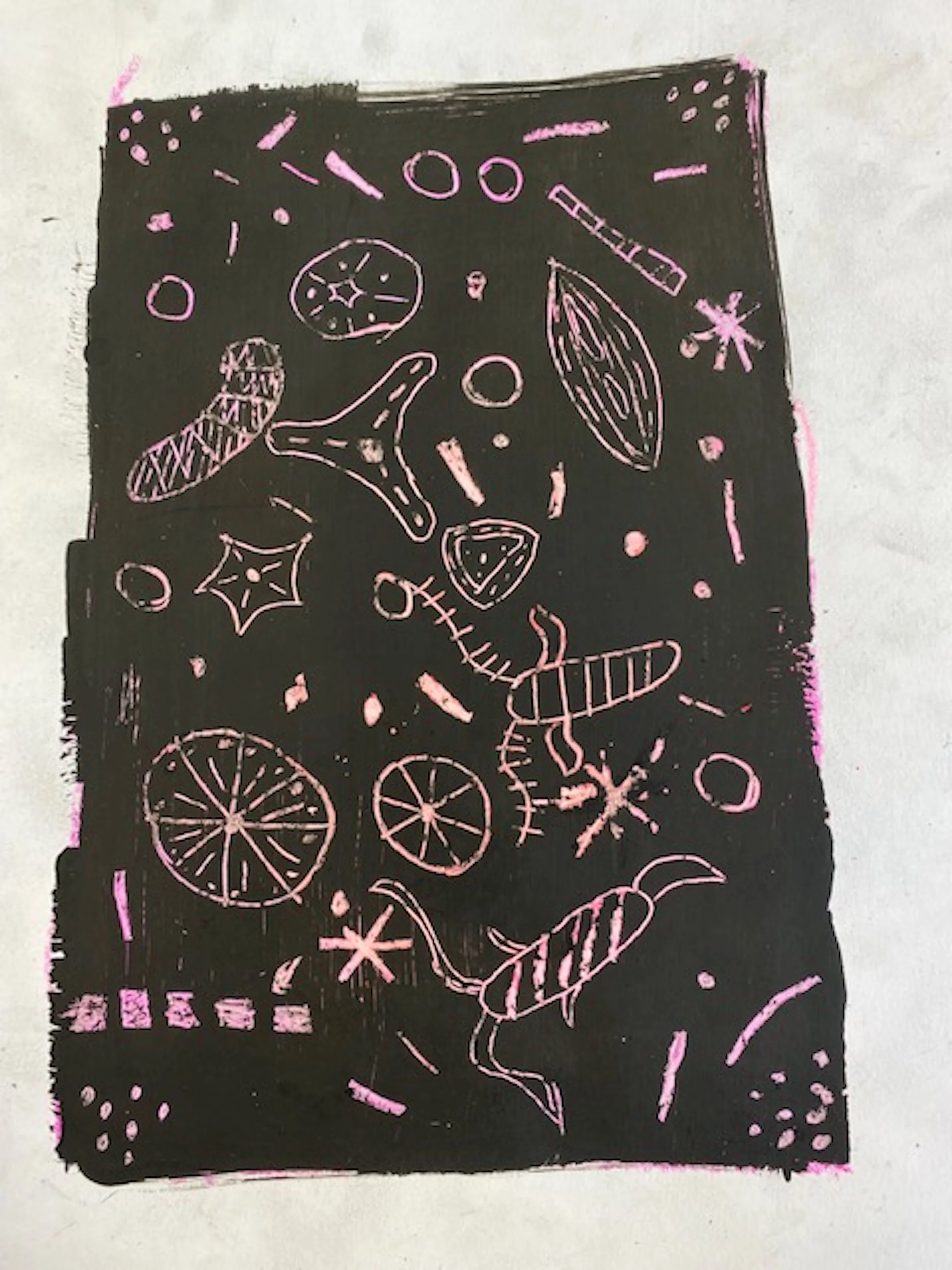 GLOW IN THE DARK CRAYONS