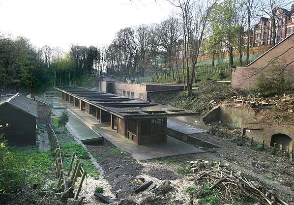 Highgate Station in 2007, looking east towards the Parkland Walk. (Photo: Nick Catford )