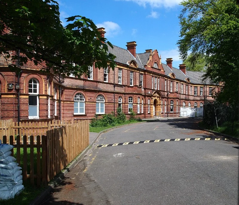 A better view of Victoria House. Pic: David Hallam-Jones, geograph.org.uk