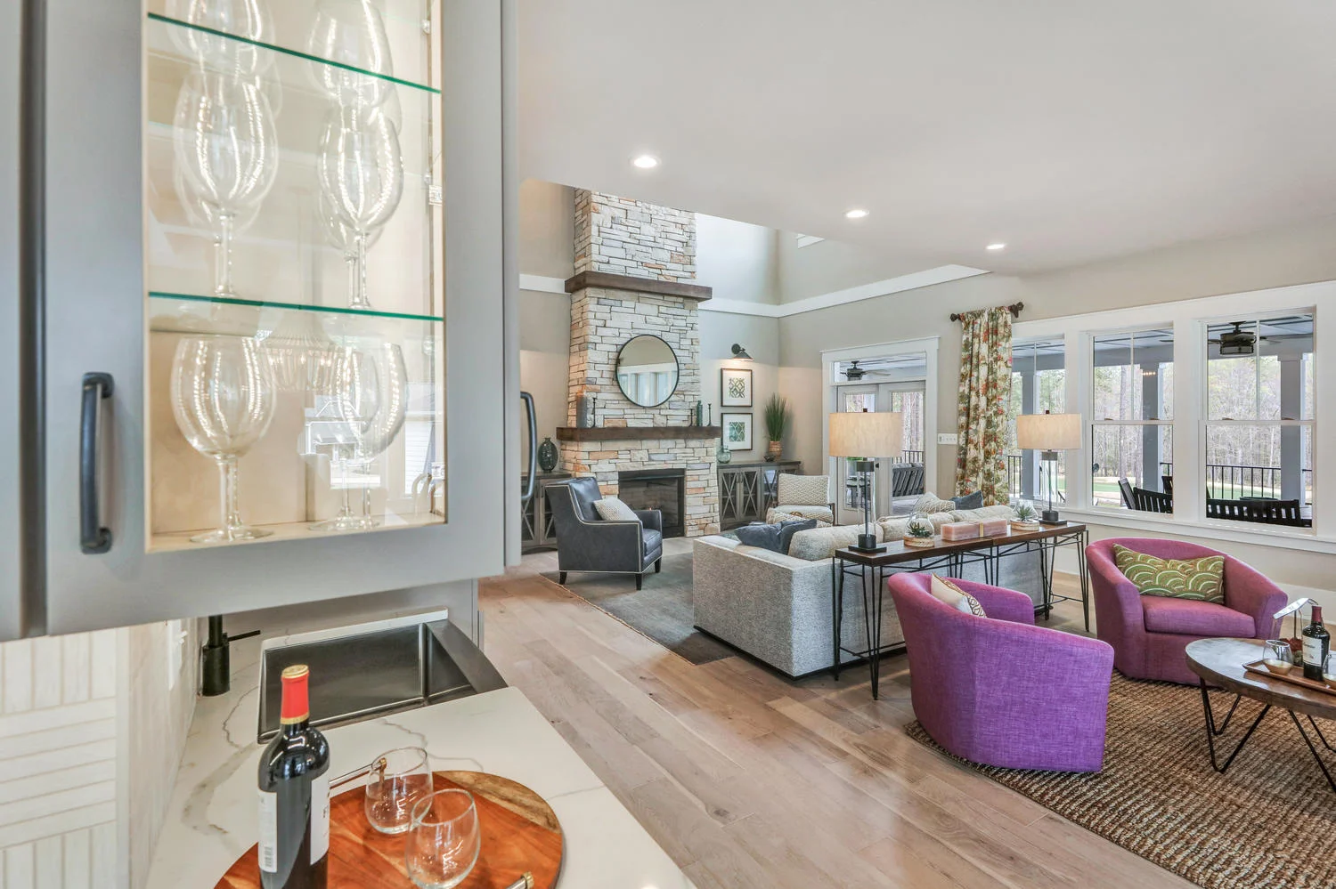 7200 Bonallack Drive-large-023-27-Family Room-1500x1000-72dpi.jpg