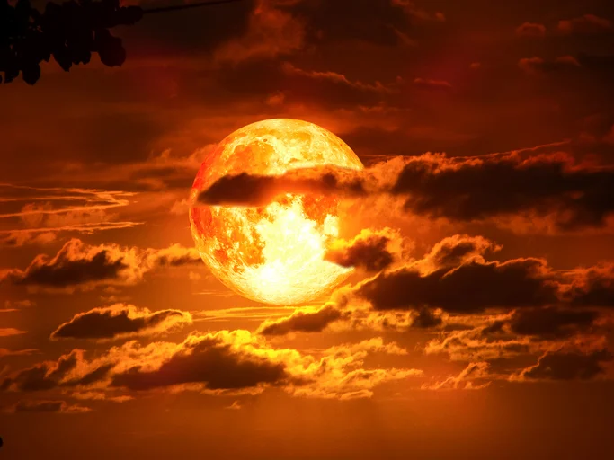 blood moon-869185504.jpg
