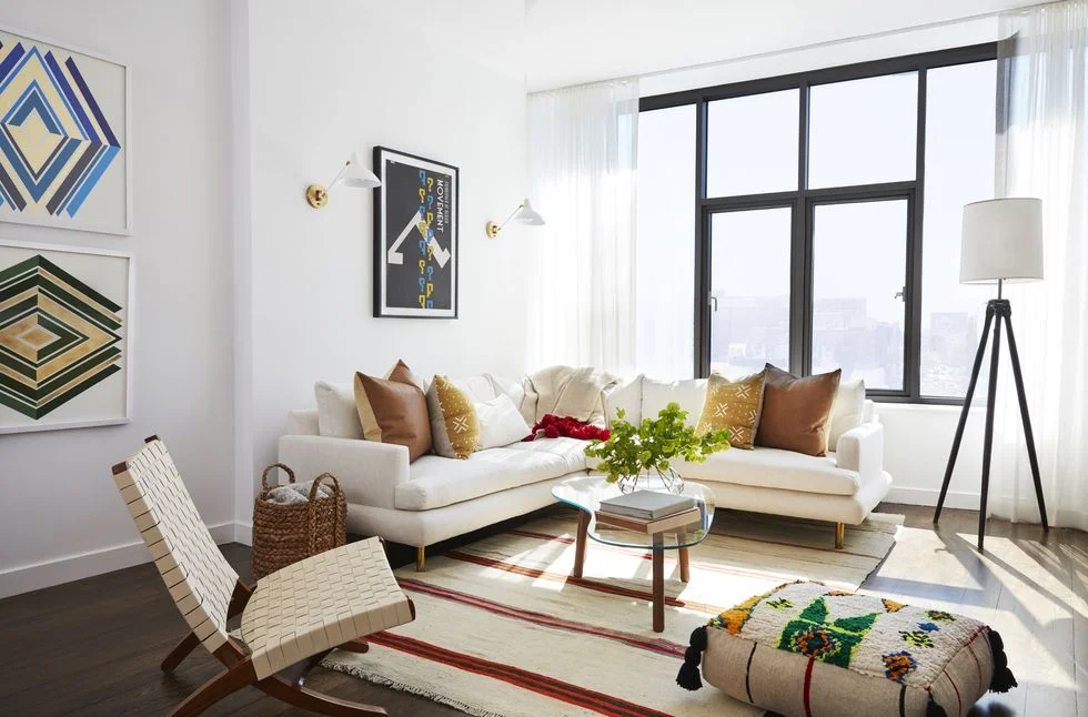 mindy-khaling-apartment-living-room-1495046352.jpg