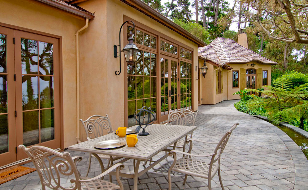 pebble back yard Screen Shot 2018-10-04 at 10.59.15 AM.png