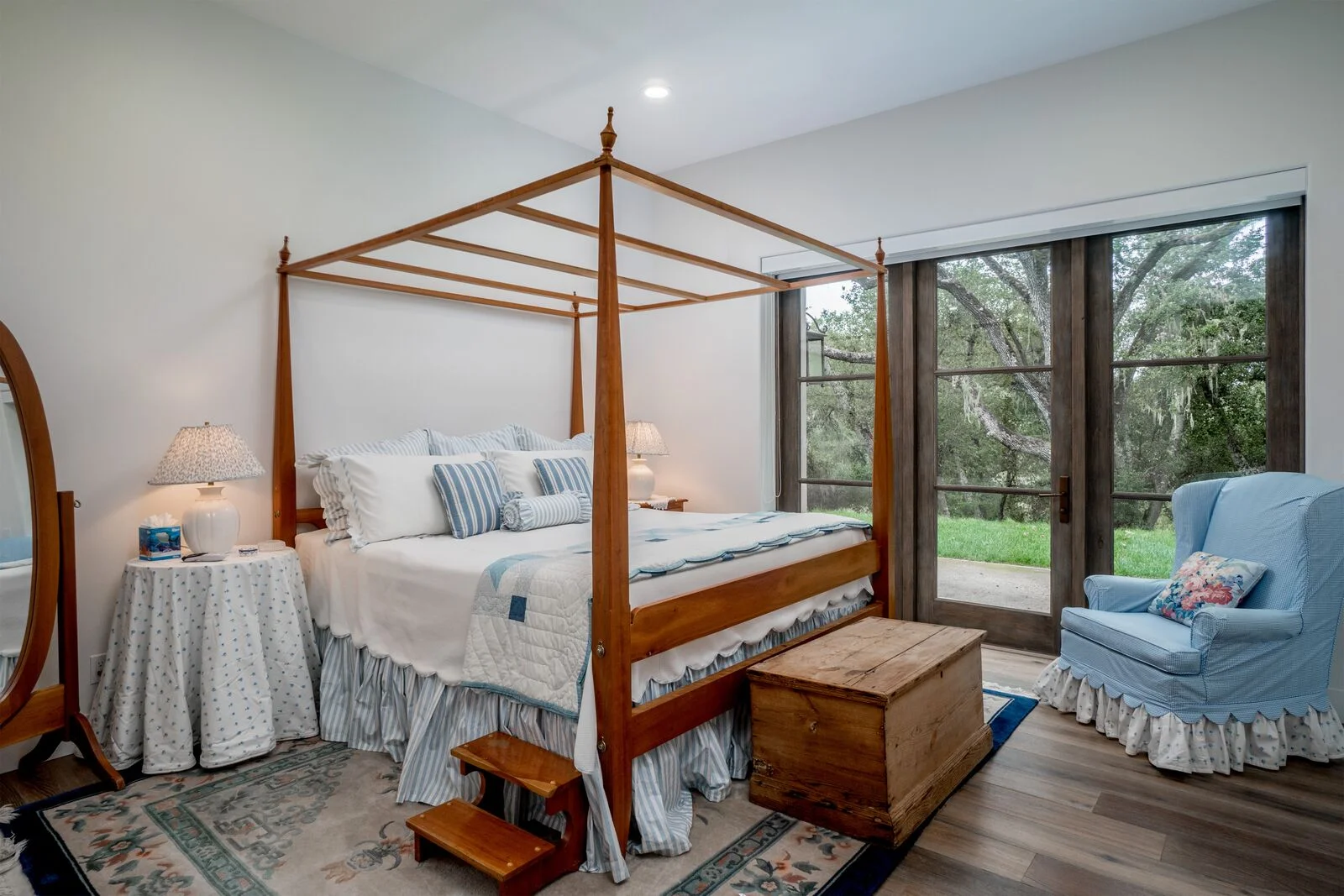 Preserve canopy bed.jpg