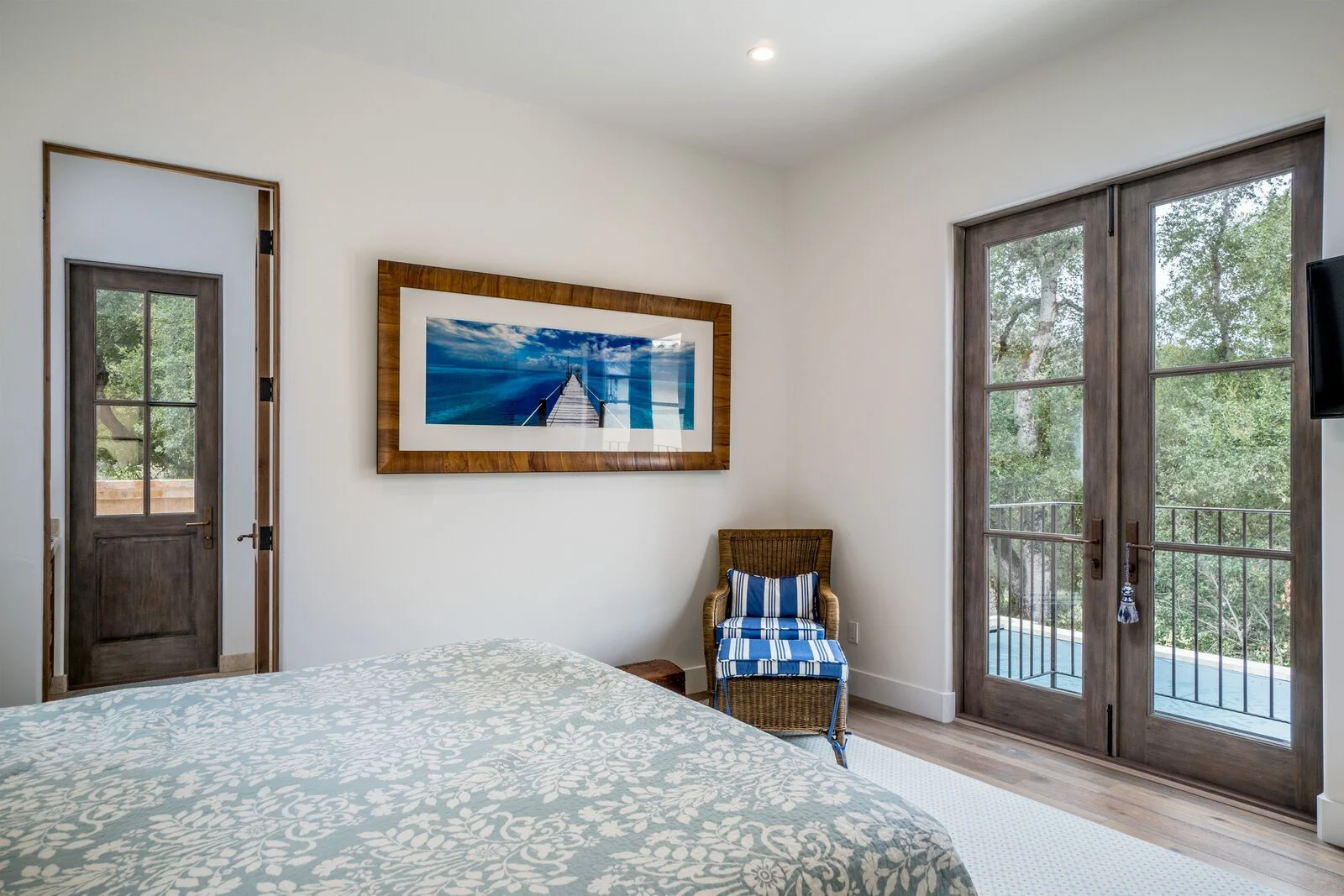 preserve guest bed.jpg