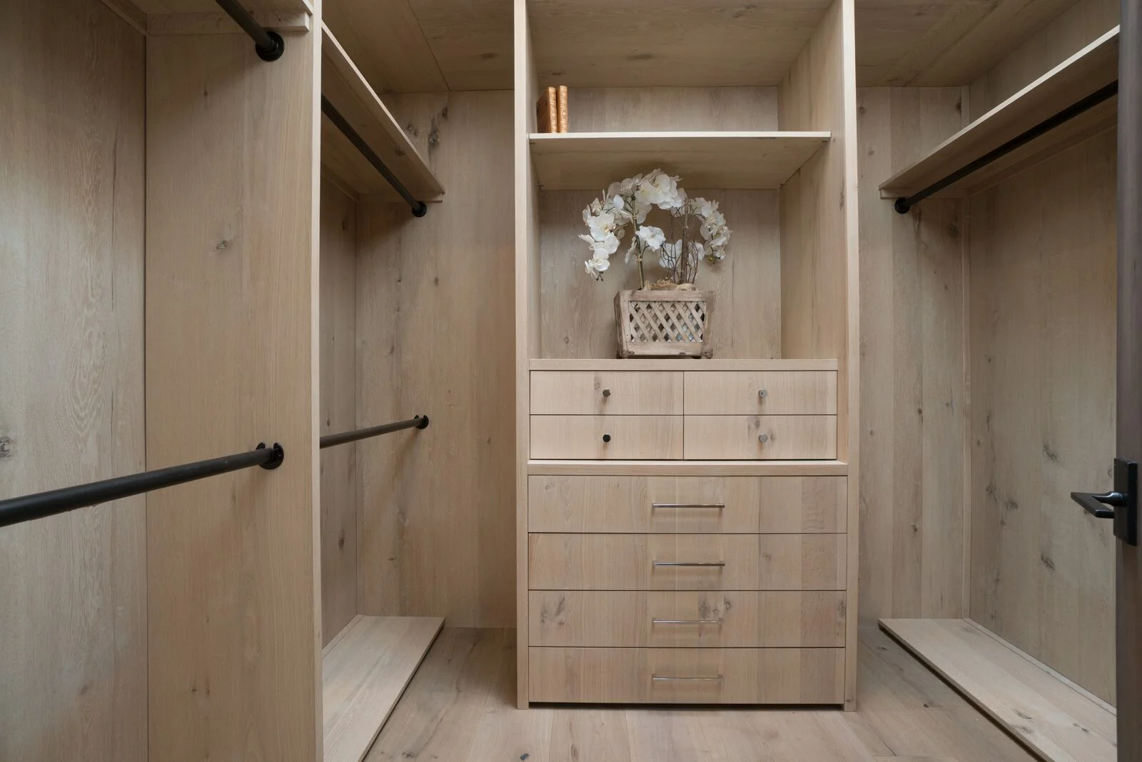 valley views designer closet.jpg