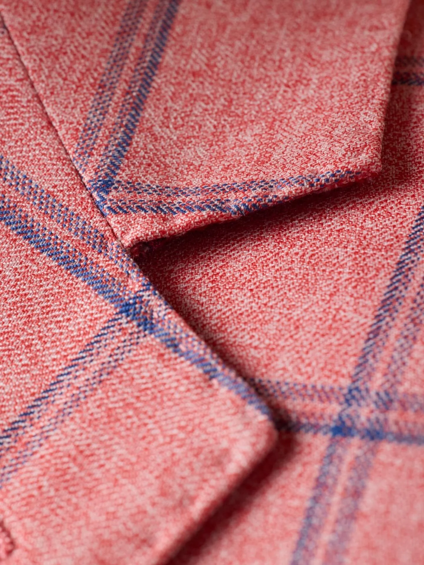 Precision in every detail.⁠
⁠
A closer look at our Salmon Windowpane Tailored Coat from the Spring/Summer 2026 Collection. Crafted with fabric from the prestigious Italian mill E. Thomas, this piece reflects the sharp tailoring and refined craftsmans