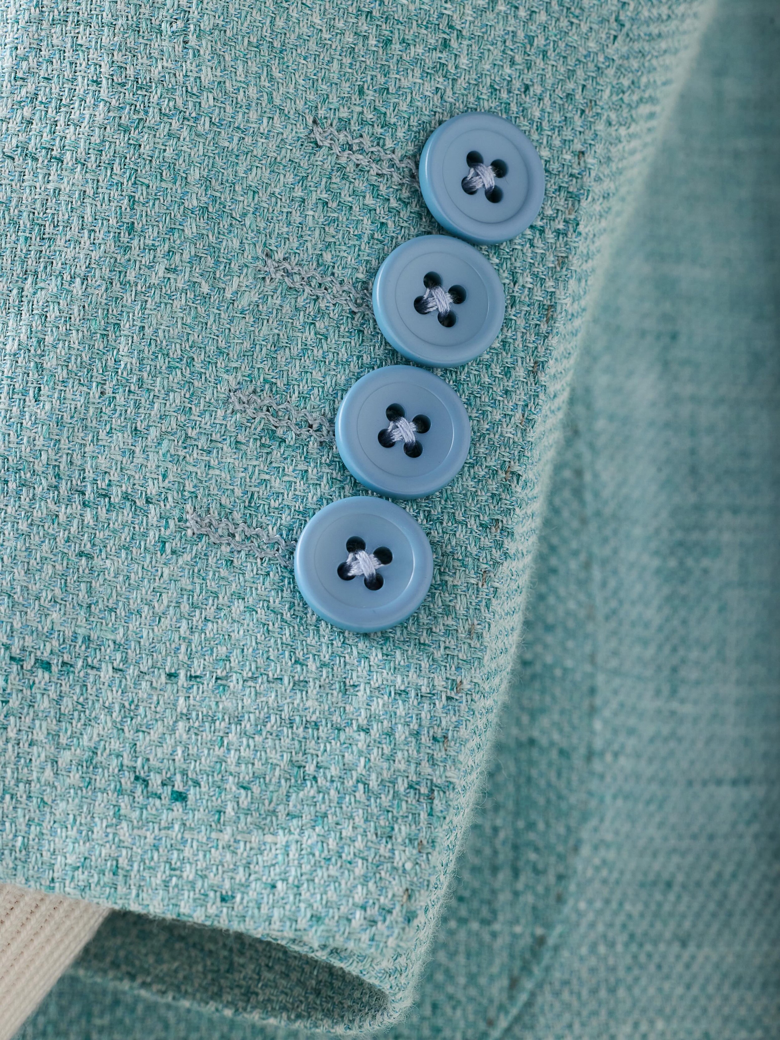 Details define the difference.⁠
⁠
A closer look at our new Mint Soft Coat from the Spring/Summer 2026 Collection. Crafted with a refined linen and wool blend from the prestigious Italian mill Drago, this piece combines rich texture, effortless sophis