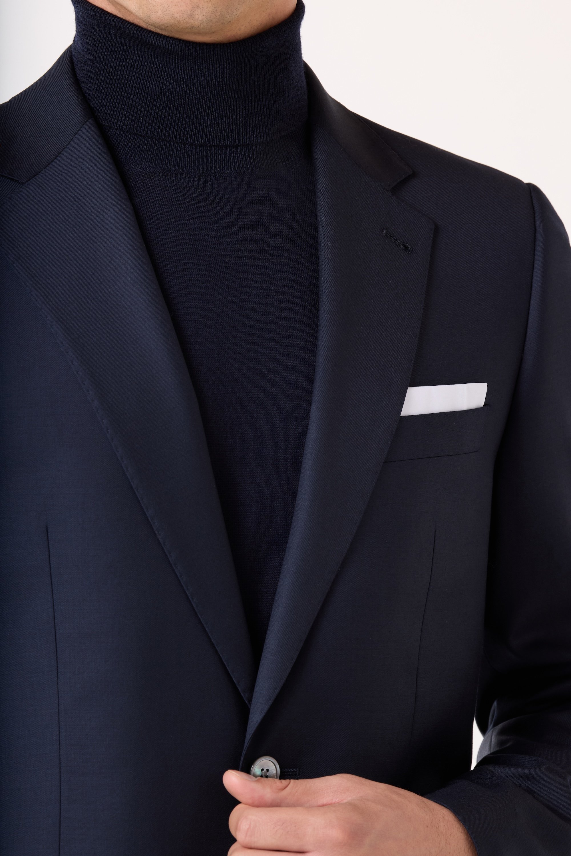 FW26_06-PR-NAVY-BLAZER_2255.jpg