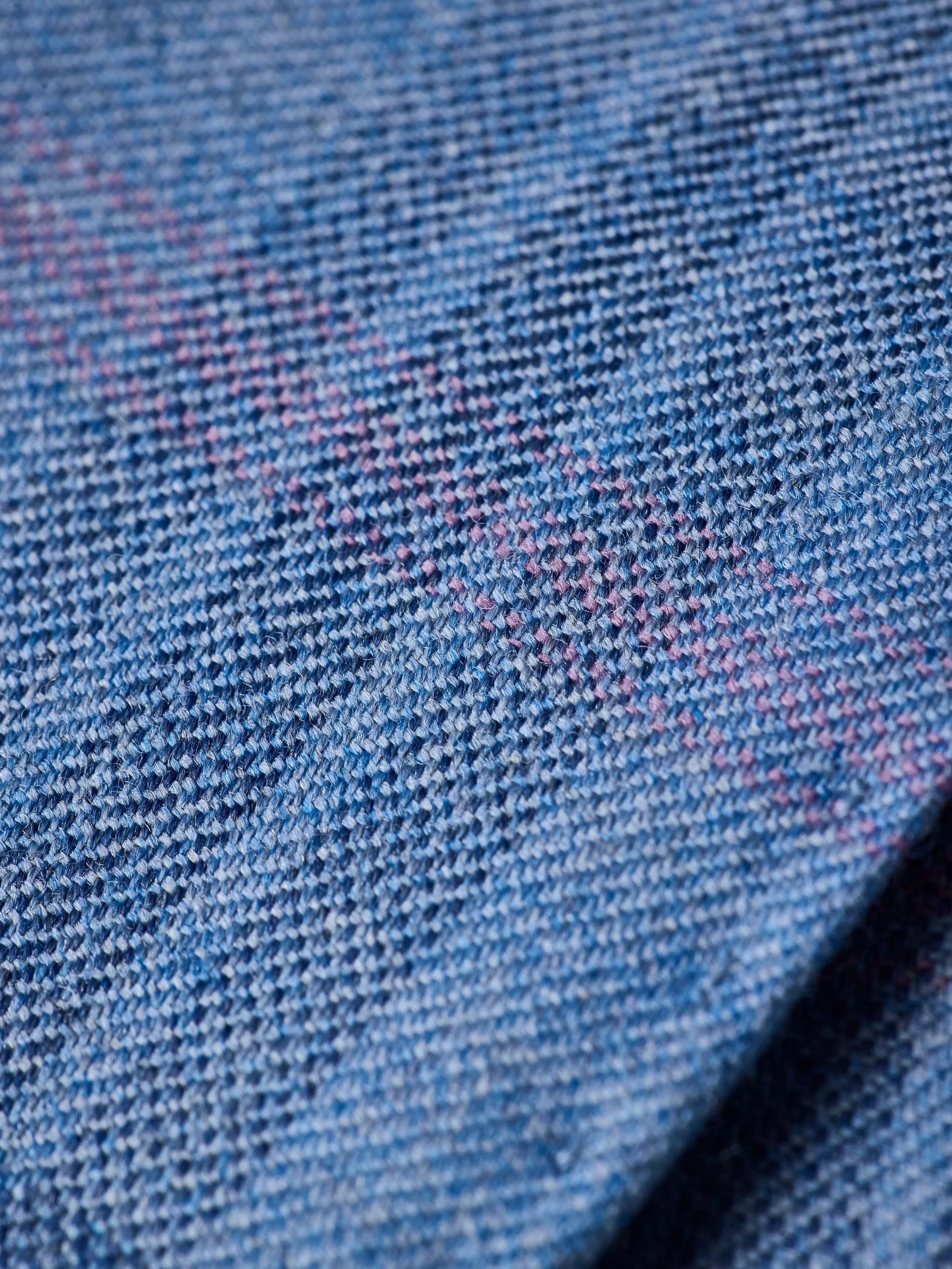 Where craftsmanship meets detail.⁠
⁠
A closer look at our Light Blue Plaid Tailored Coat from the Spring/Summer 2026 Collection. From premium fabric selection to precise tailoring, every element reflects Maxman&rsquo;s dedication to quality, style, a