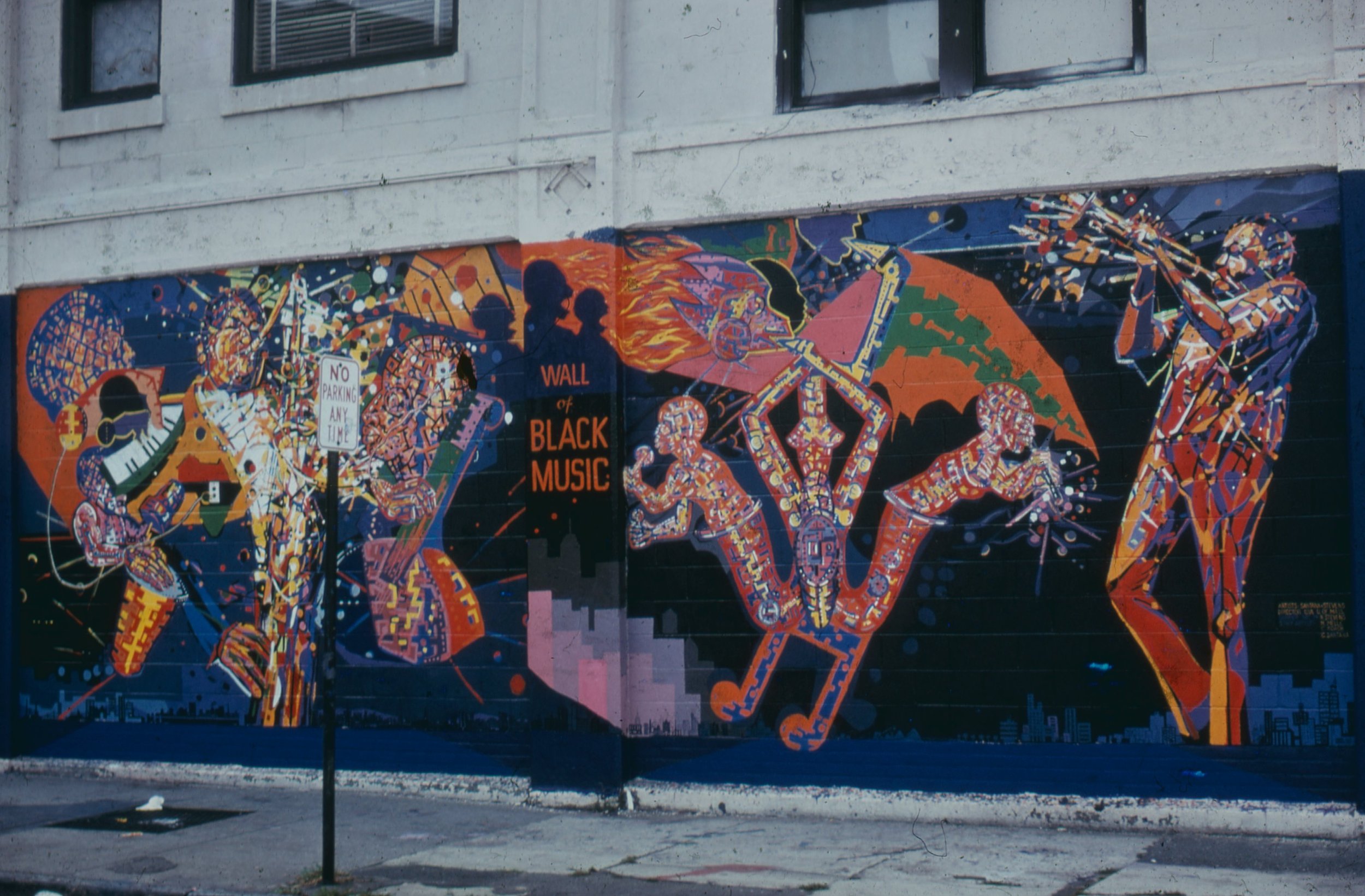 Photo of original mural by Clyde Santana