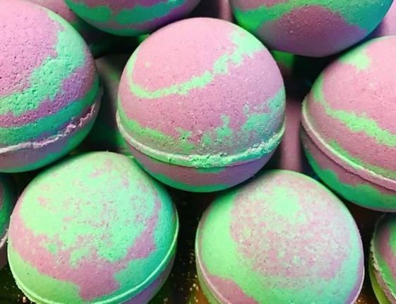 Pineapple Orchid Bath Bombs by LaniBooBath // $5