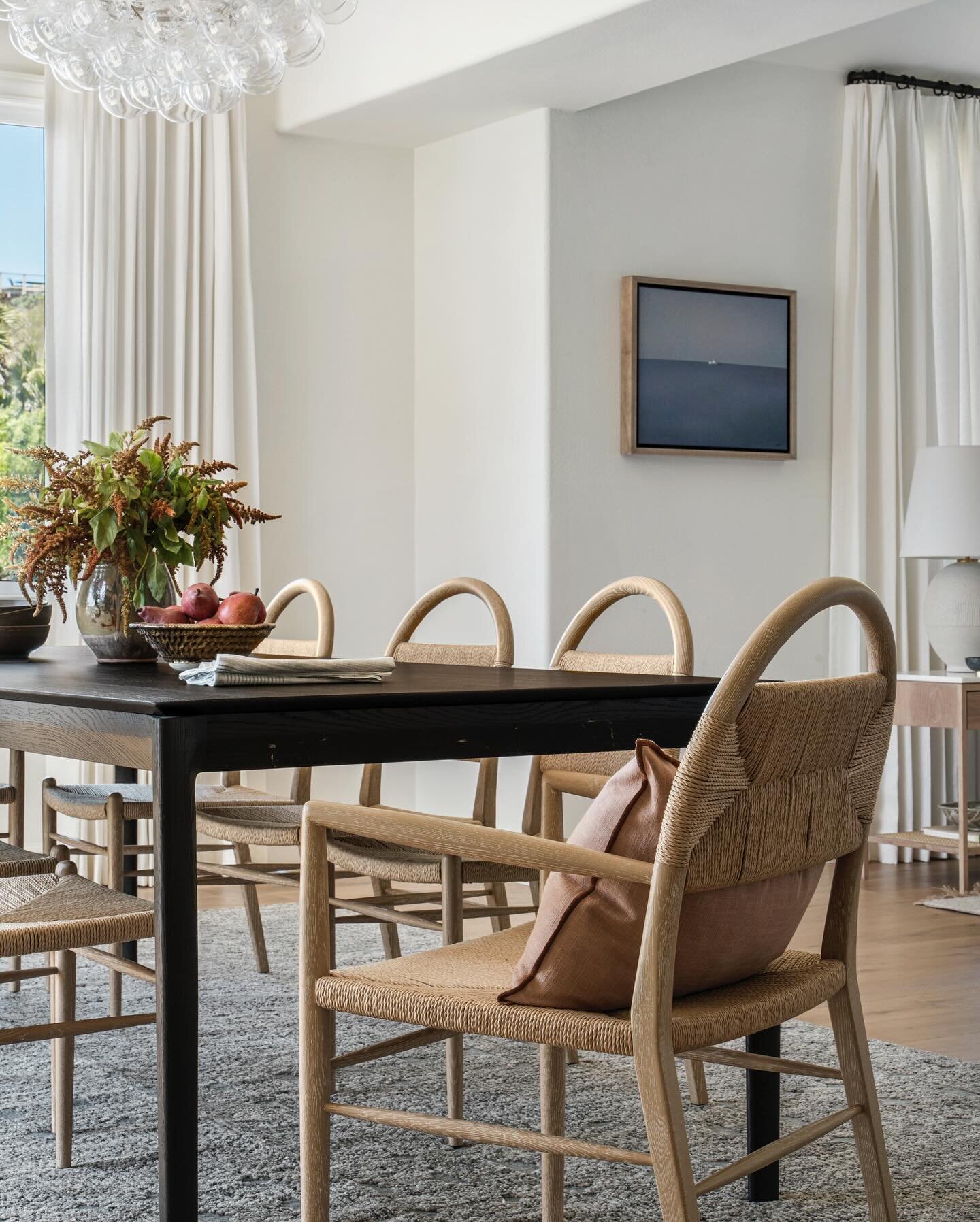 Mill Valley dining room with textural dining chairs and soft neutrals 🤍

Interior Design: @florencechouxlivingston 
Photo: @daviddlivingston 
.
.
.
#diningroom #millvalleyrealestate #softneutrals #millvalleyhomes #sodomino