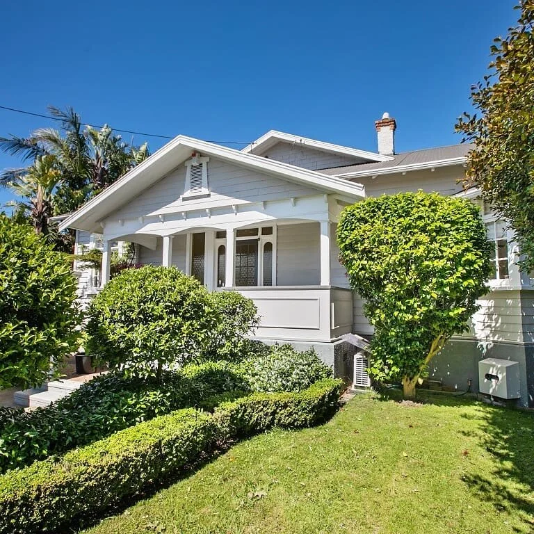 2 Kakariki Ave, Mount Eden.

AUCTION 9th December 2020 4pm Ponsonby Central (The Sapphire Room ) unless sold prior.

The Kakariki Gem&nbsp;
Located with magnificent roadside presence this timeless Bungalow offers a long-awaited moment for new ownership. We are proud to present such a unique opportunity to a new family wanting the diverse lifestyle options that this enviable Mount Eden address offers.