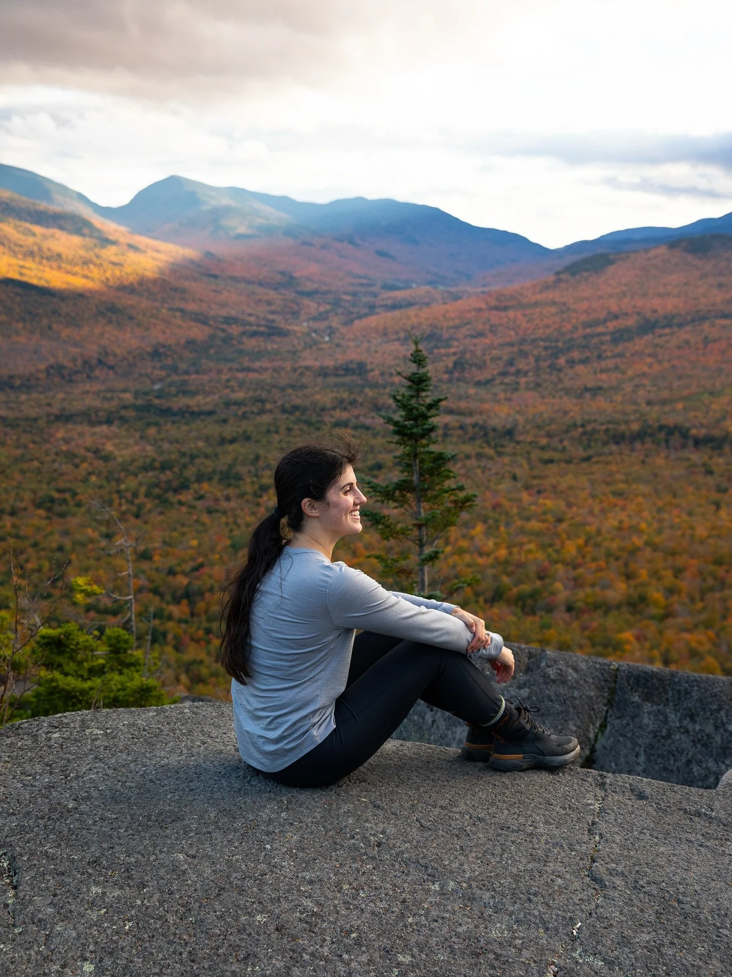 Many people come to New England wanting to hike the tallest mountains in the fall, and yes those views are stunning, but if your goal is to experience the foliage, it&rsquo;s not always the best place.&nbsp;

You will actually find the best fall colo