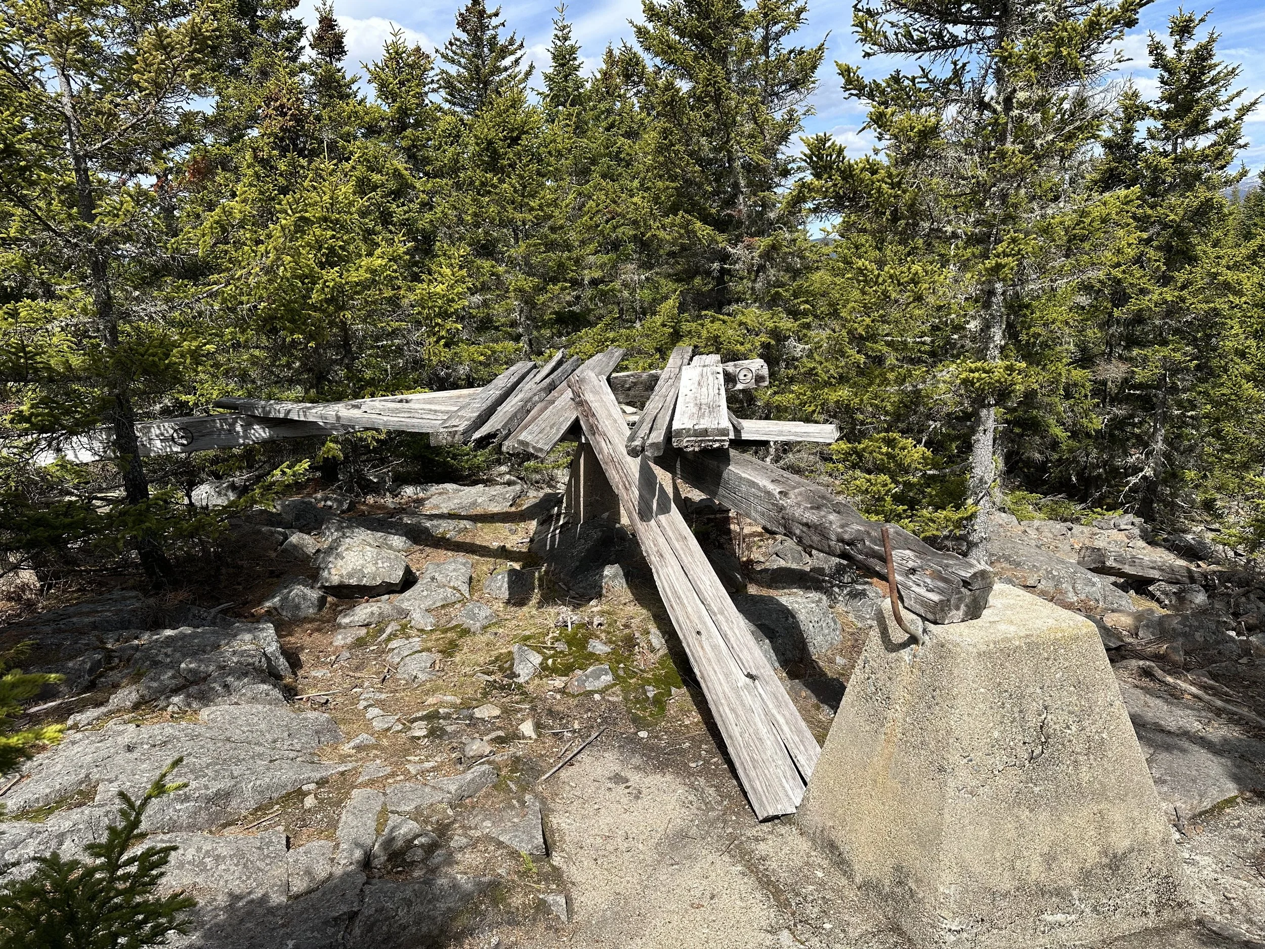 summit of iron mountain in new hampshire
