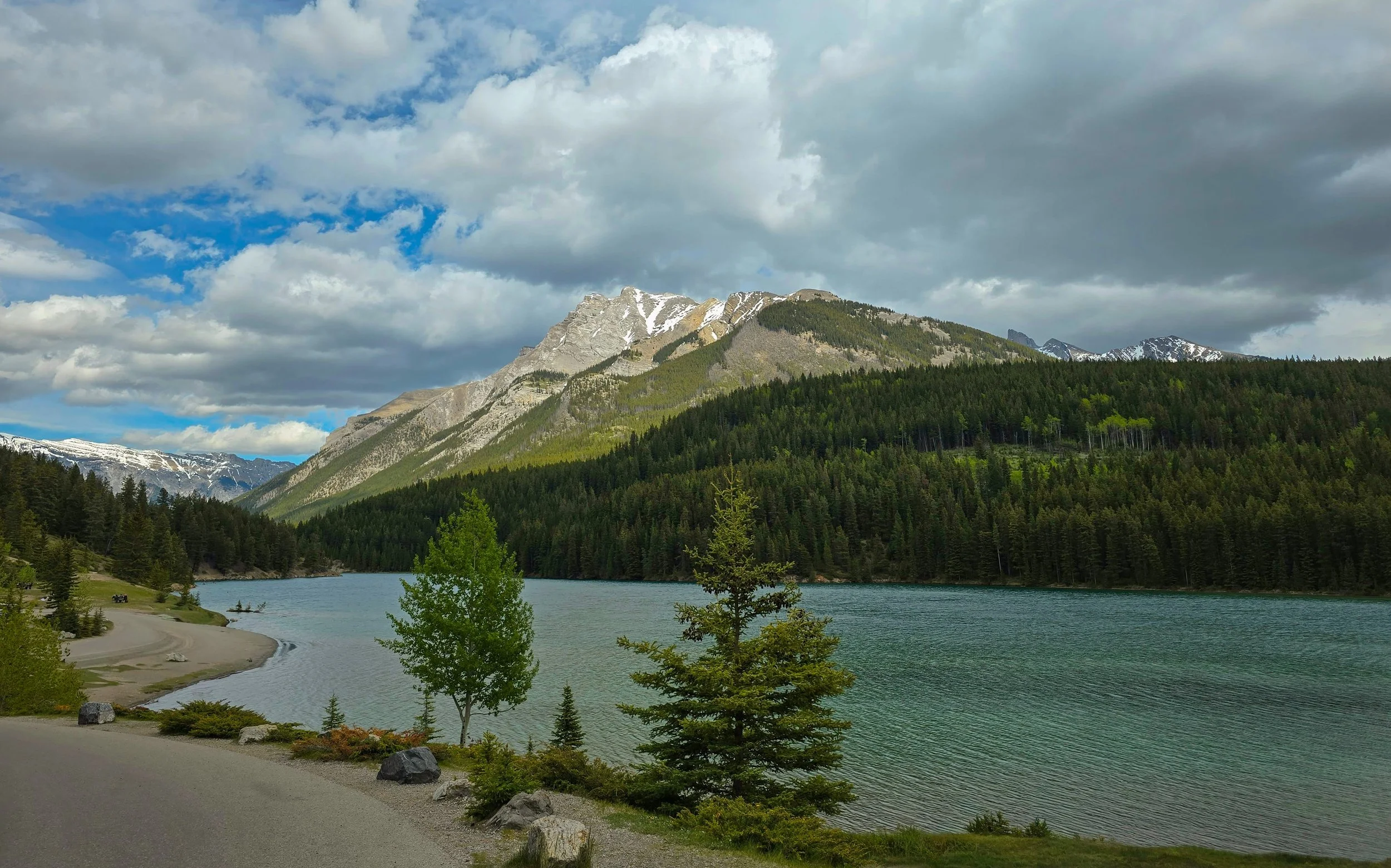 two jack lake in banff