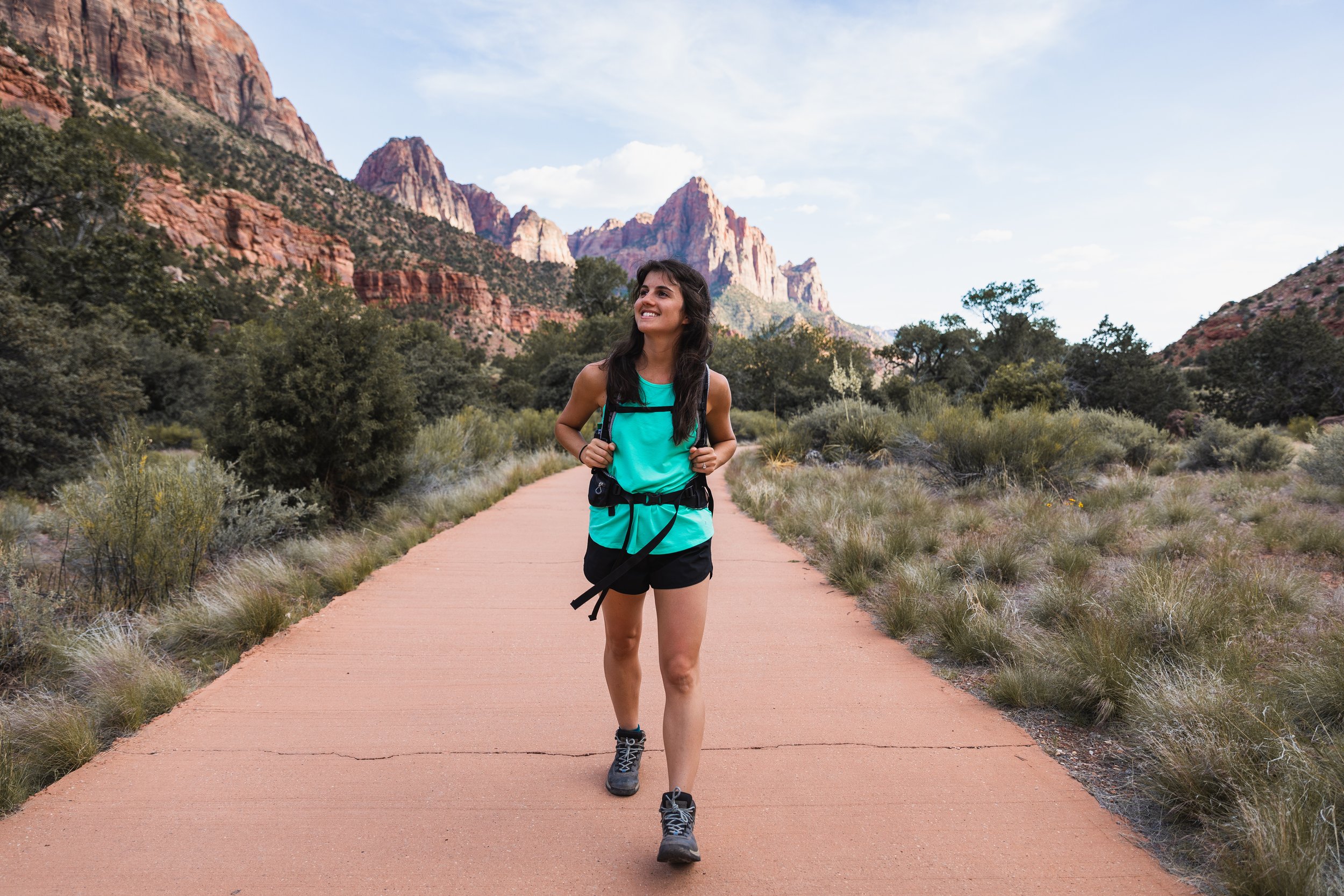 8 Ideas For What to Wear When Hiking in Summer Weather