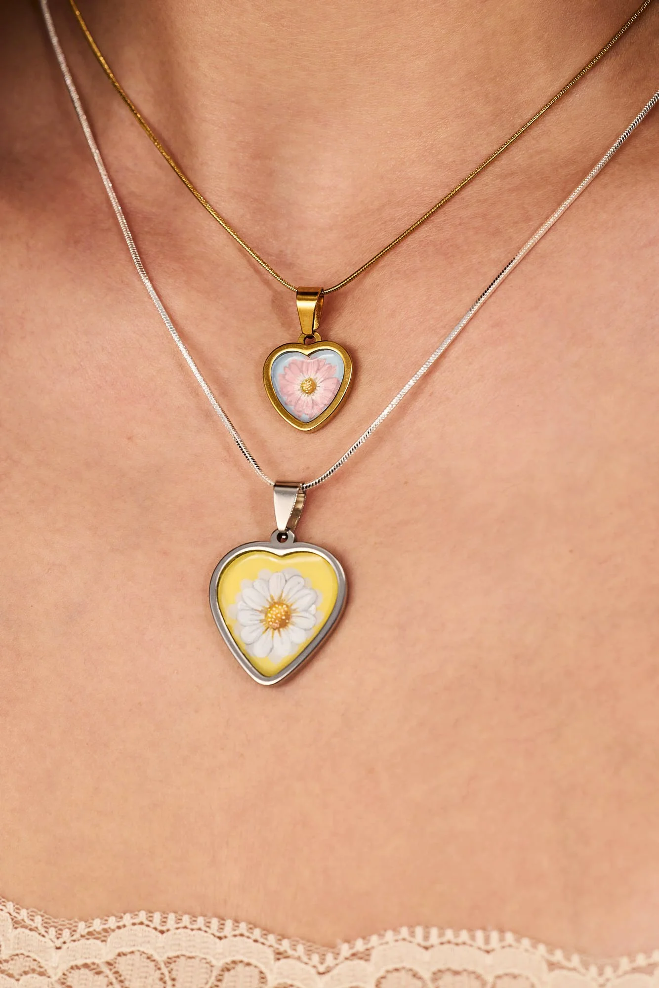 260707_Etsy_OR_Product_16_LocketNecklace-CloseUp-Stacked-Necklaces_0652.jpg