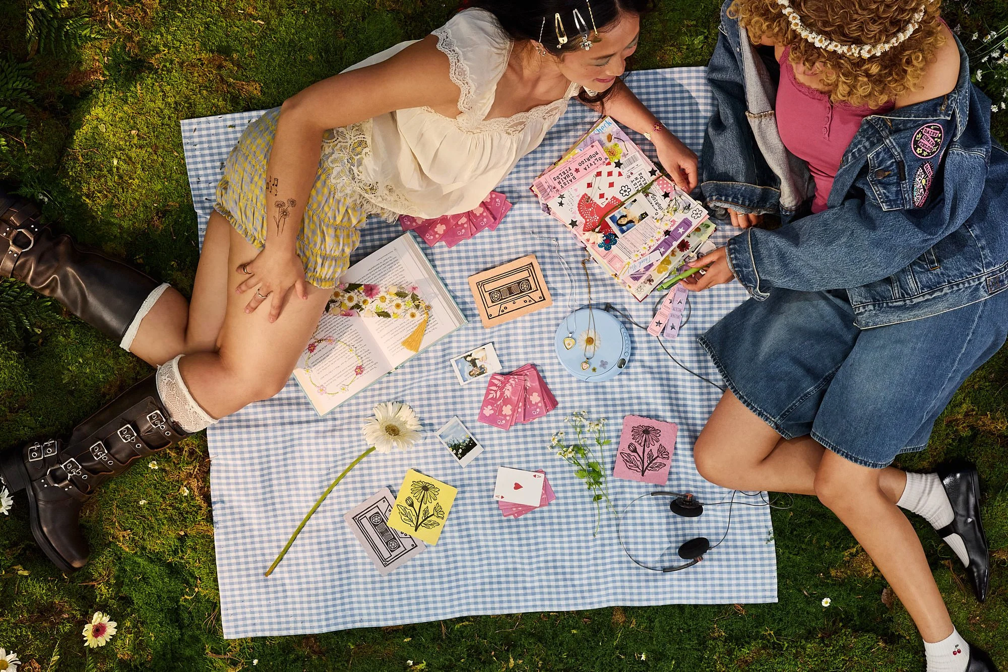 260707_Etsy_OR_Product_37-38_Merch-Group-Models_1155.jpg