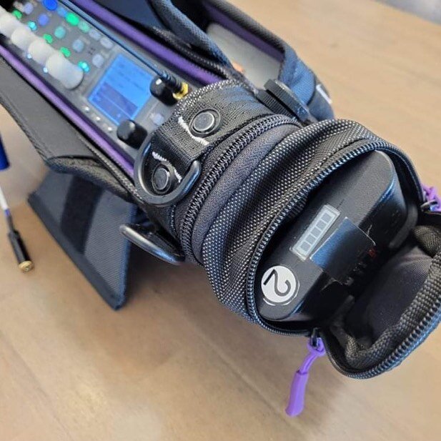 The BPS fits in even the tightest pockets. Check it out in the die pocket of a @ktekpro Stingray Jet-X bag. 

#cogasound #bps #sound #soundpower #battery #batterypowersystem #stingray #ktek #soundbag #smartbattery #soundmixer #boomop #lightweight #bi