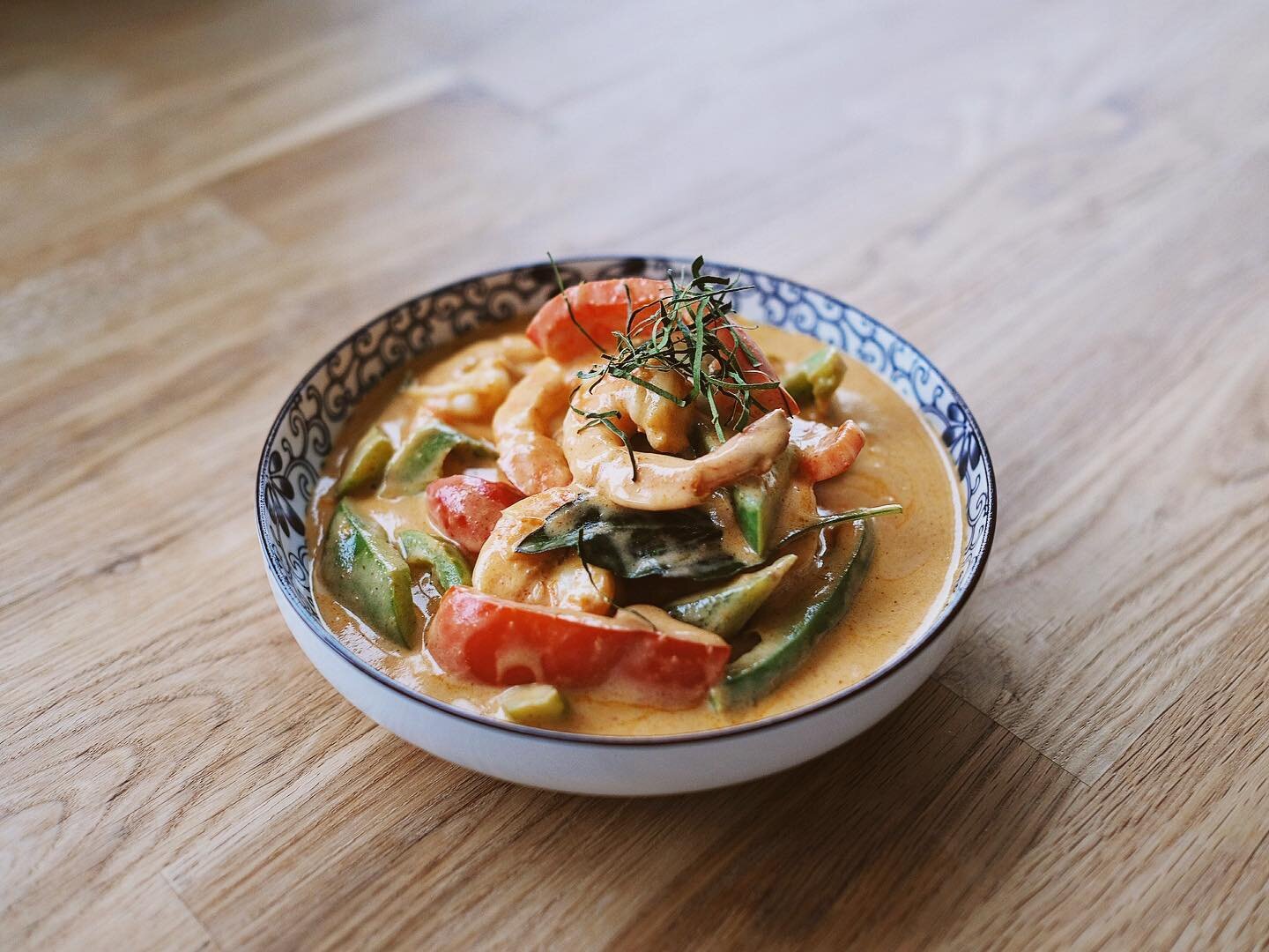 🥄 &lsquo;Panang&rsquo; or thick red Thai curry with kaffir lime flavor.

#malithaifoodyvr #yvrfood #yvrfoodblogger #vancouver #yvr #yvreats #yvrfoodies #thairestaurant #thaifood #thaifoodstagram #thaicuisine #thaicuisines #thaifoodlover