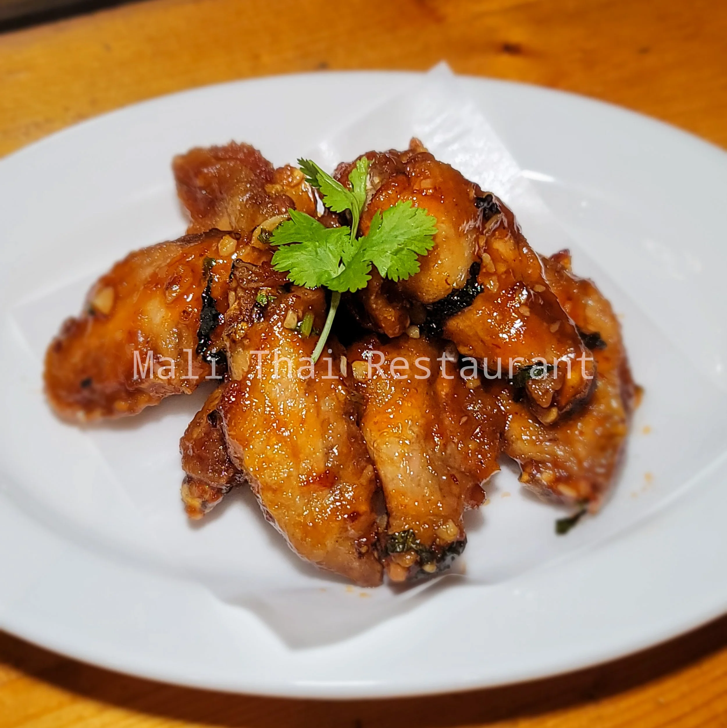 A7. Chicken Wings with Thai Sweet Chili Sauce (8 pcs) (G.F.)