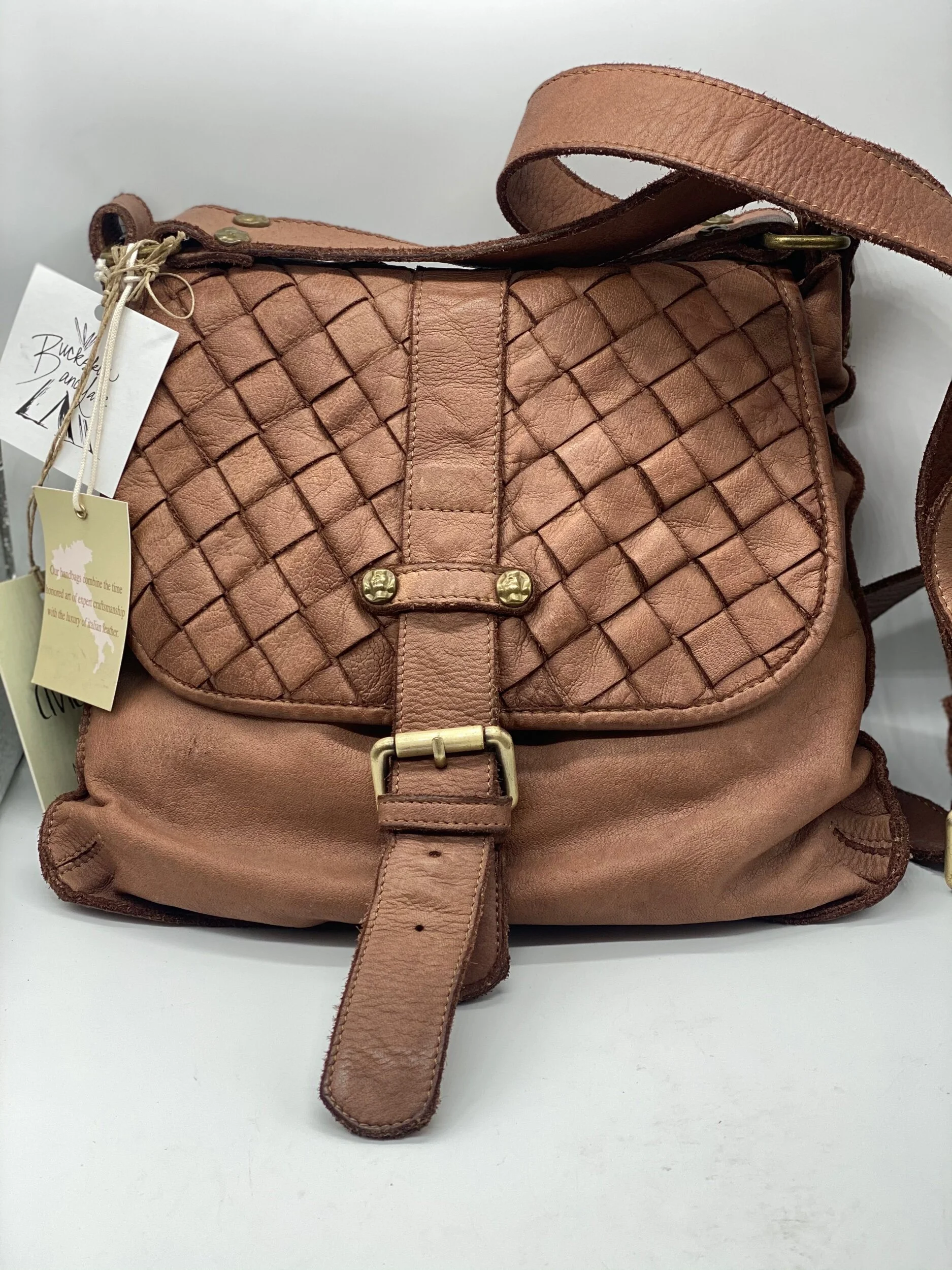 267B803F-6F74-4B64-87E5-8C7491A85891