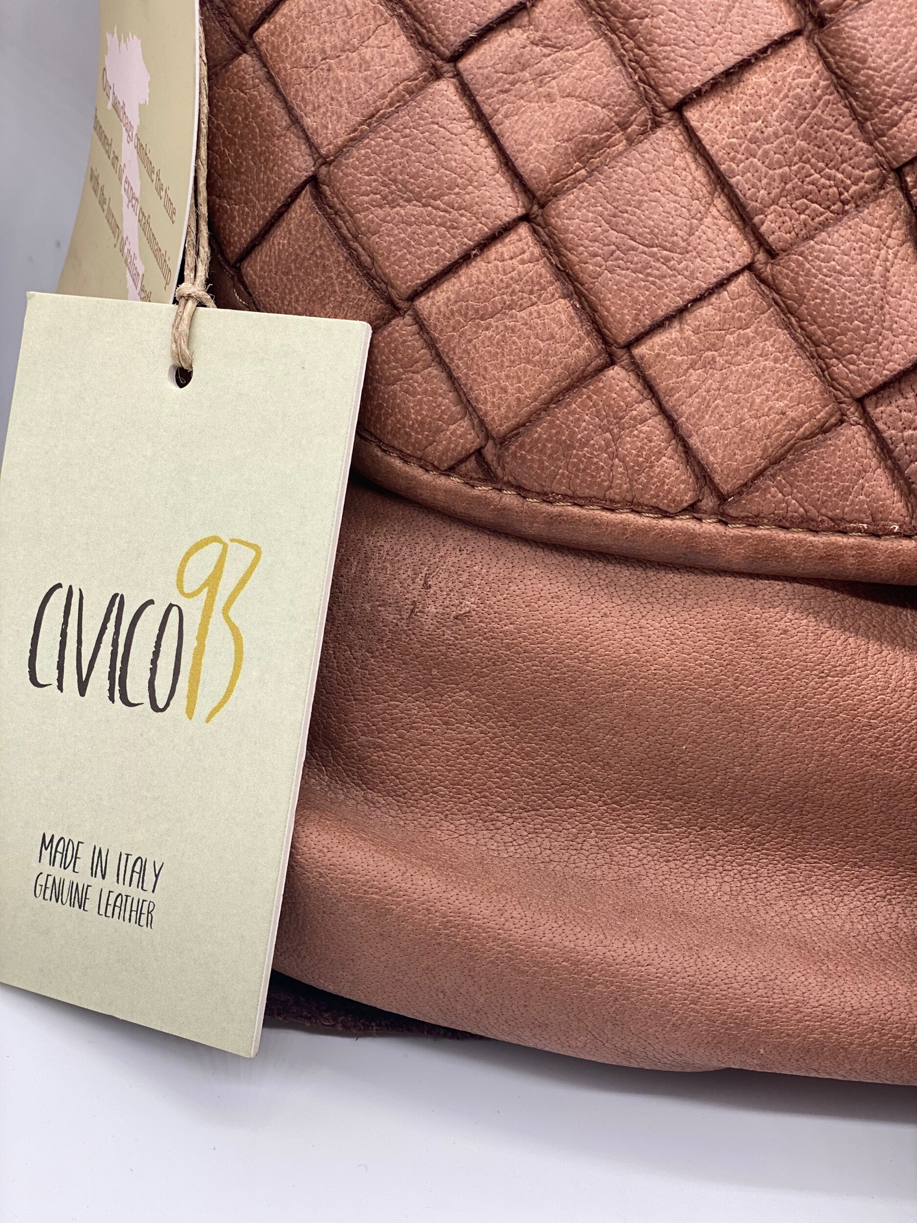 EA25A3E8-A9AB-47AC-8B26-C548FB0199F4