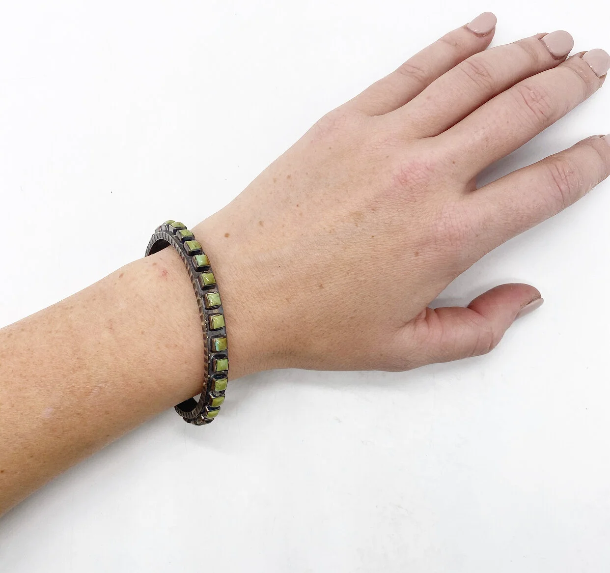 B5C118EB-6278-4CBD-9C66-C092D34C0ADB