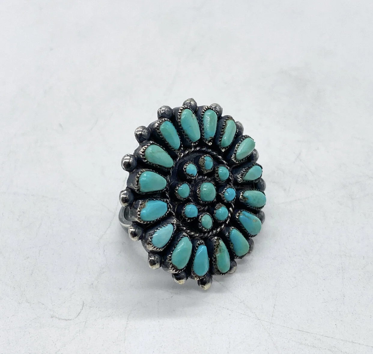 E8D777D1-97AF-4D9A-8492-1FDBD8C66AB7