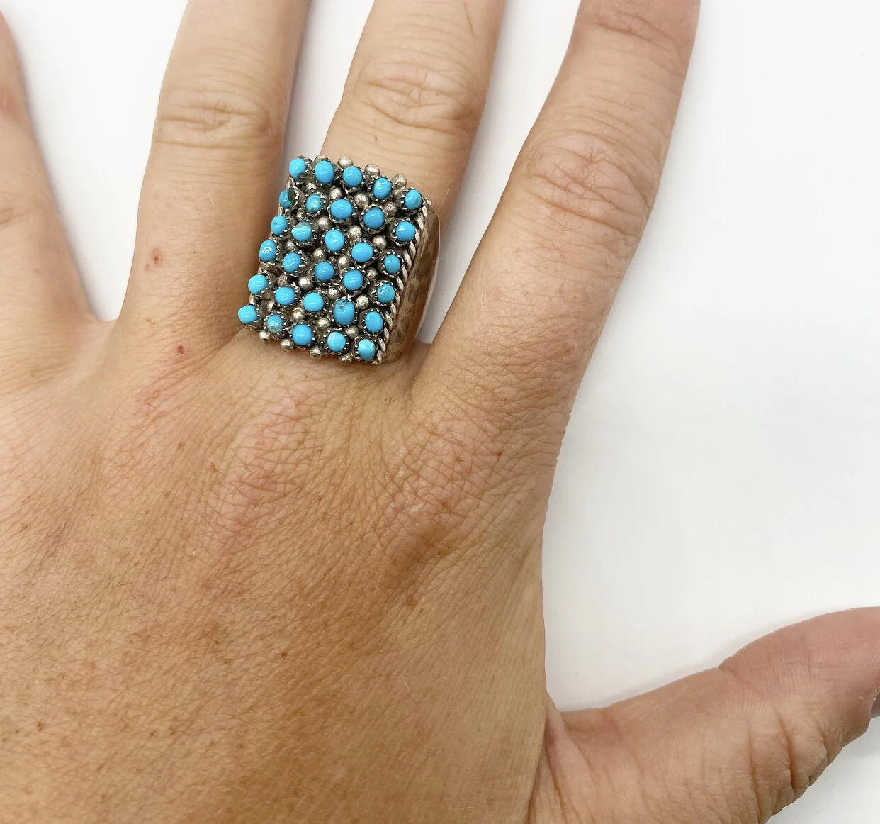 FE2724EE-4FE9-4496-AC9E-5D59208CB715