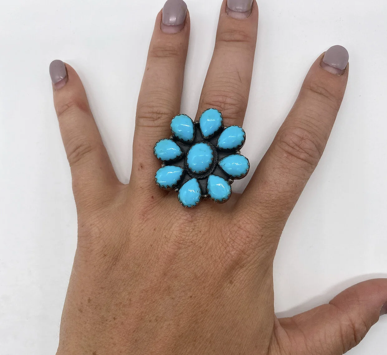 F52B8E37-7B41-46D2-9B64-05D95FD69123