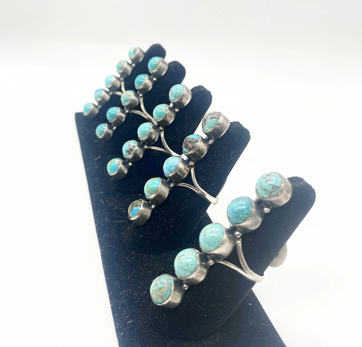 4B555B99-5388-479B-8022-EA40D9708770