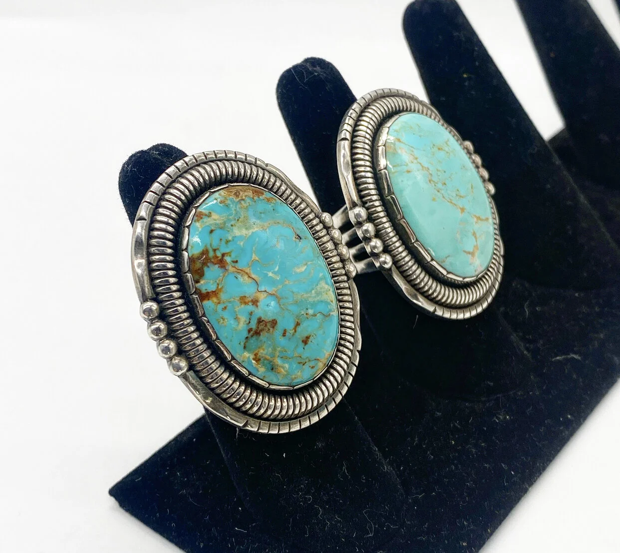 6CDE593B-92A6-4F93-A6FE-79442BBD3E79