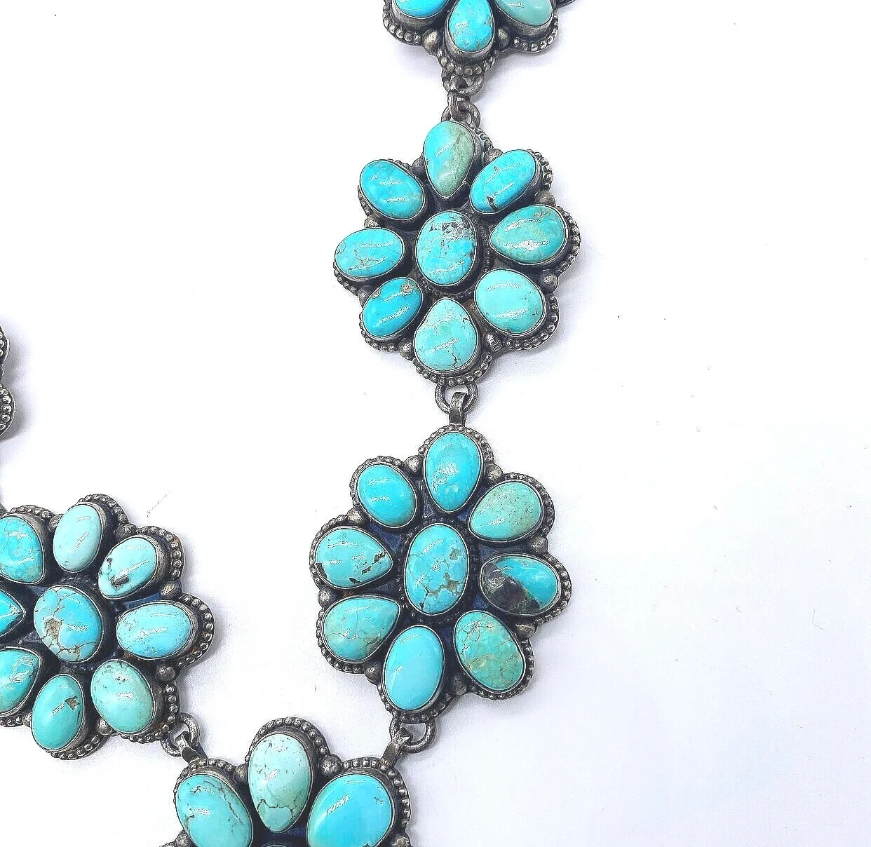 D8412859-681B-4855-8DFA-FB9563D3B3A8