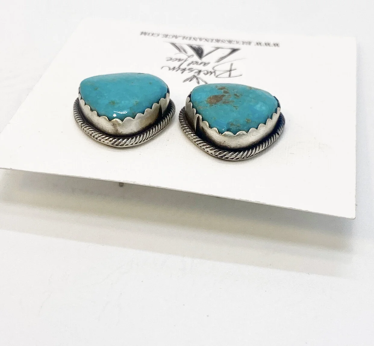 A9F71992-0B1E-4DED-BDEF-3A290048E5F9