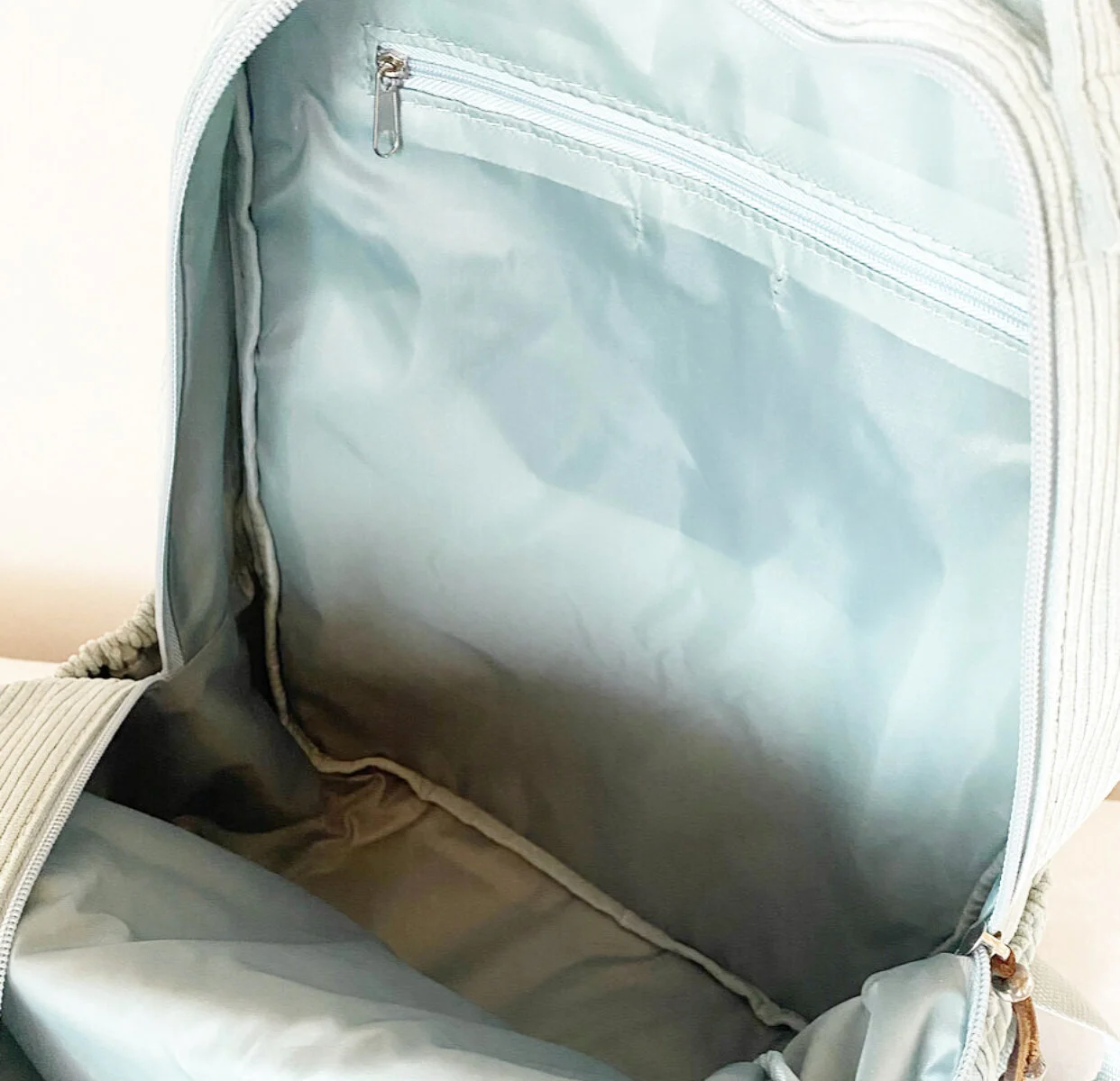 1CA50BA2-2F92-463E-8E92-8AECB98AEEB6