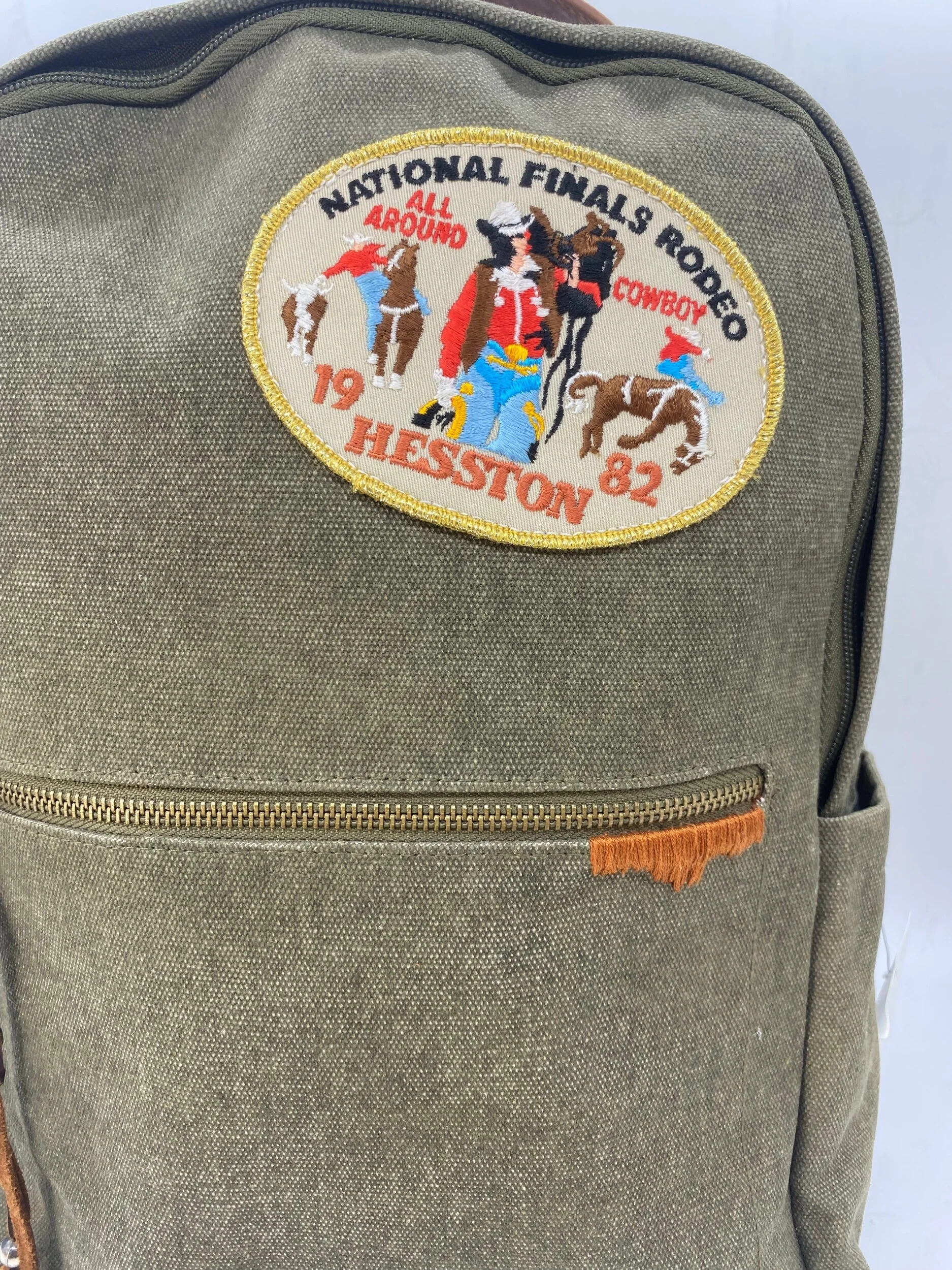 89C88877-6905-4116-8EAD-EE1F98B38E31