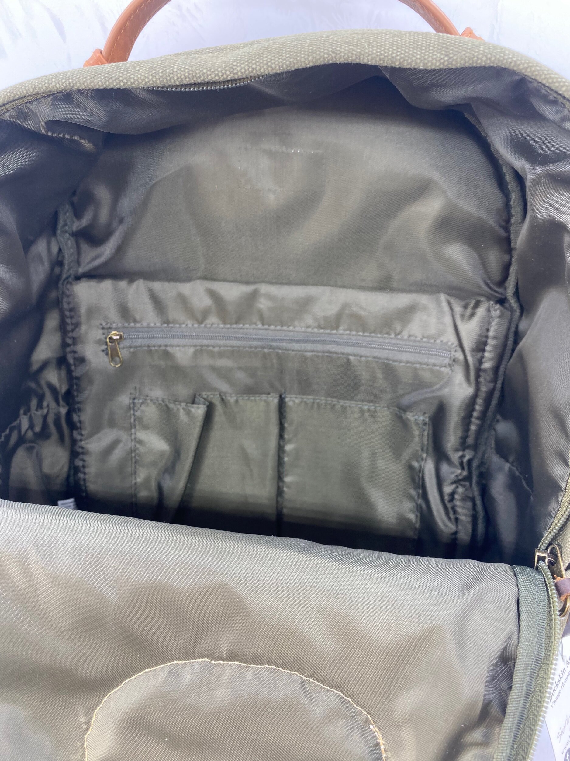 13EE7DC9-30E3-473A-BC95-129E410FA72F