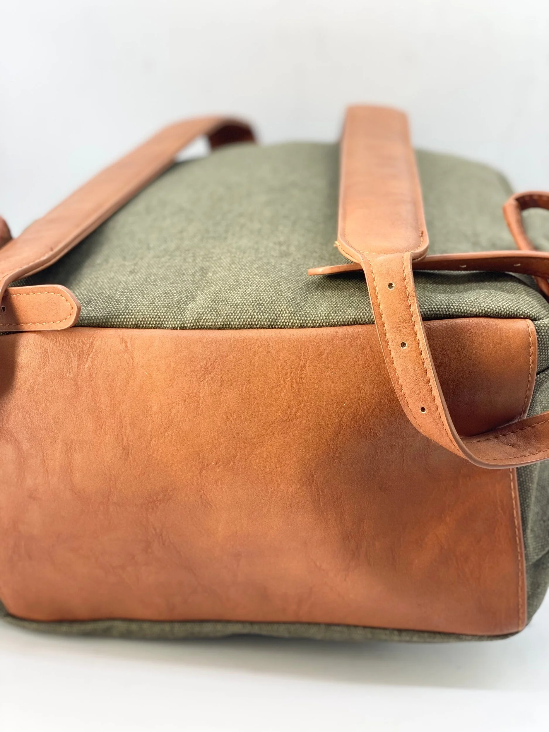 9B3439F6-FE55-419F-9B47-D12134113603