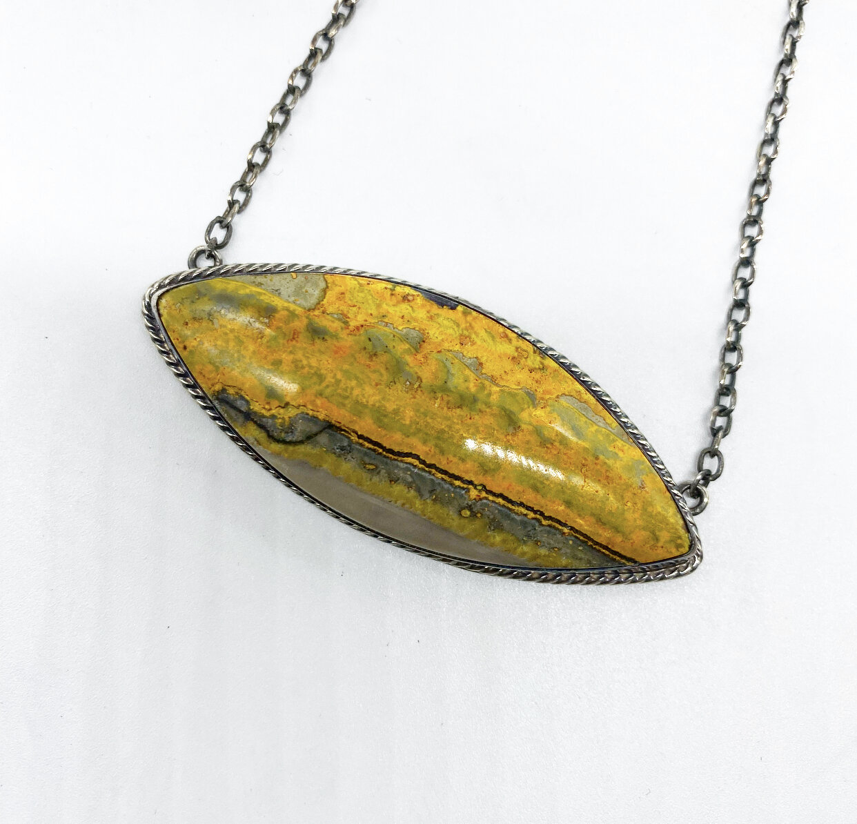 50F60B4E-C47A-45A2-BF0D-38E95E1799D2