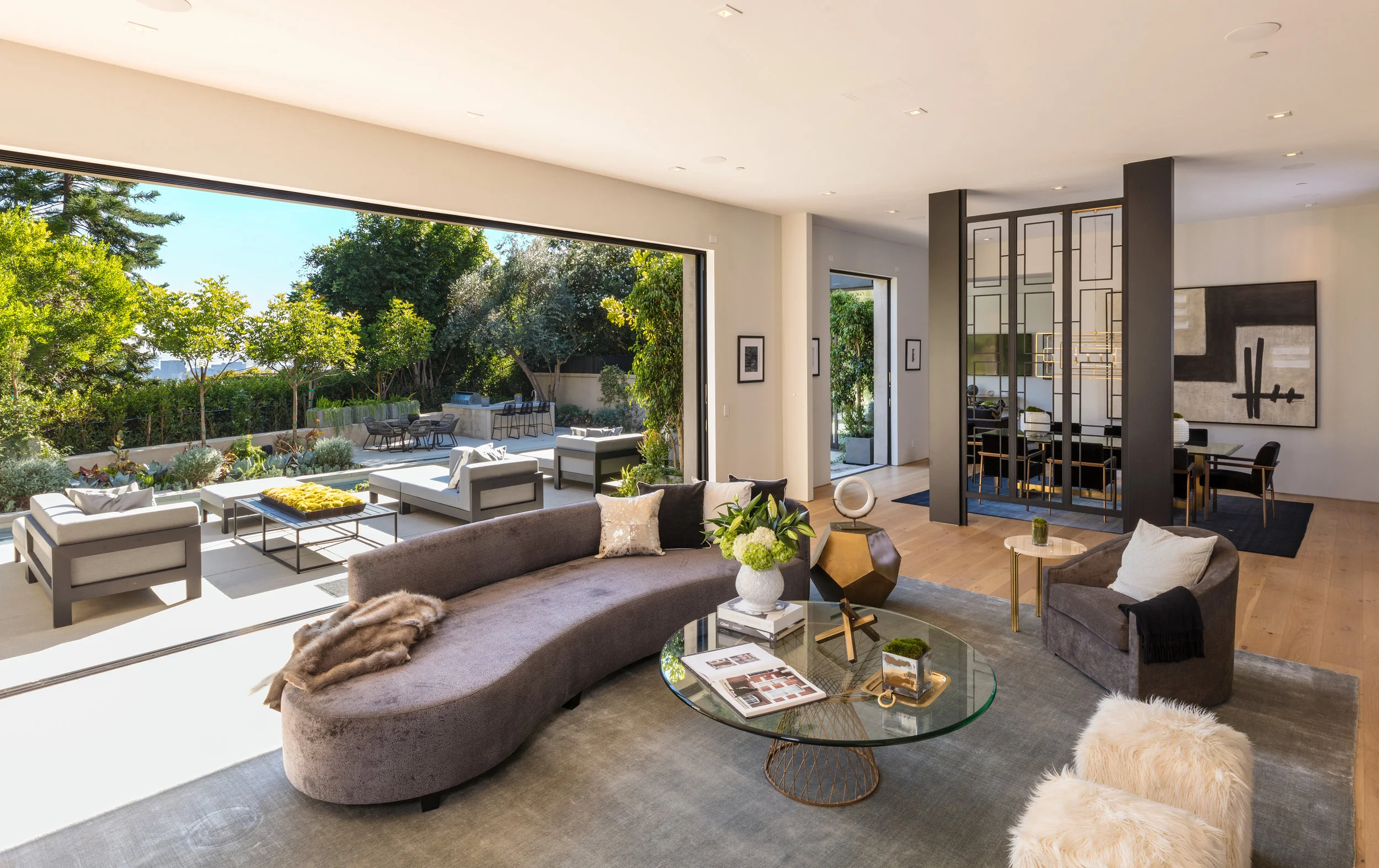 9 - Living Room - 1.jpg