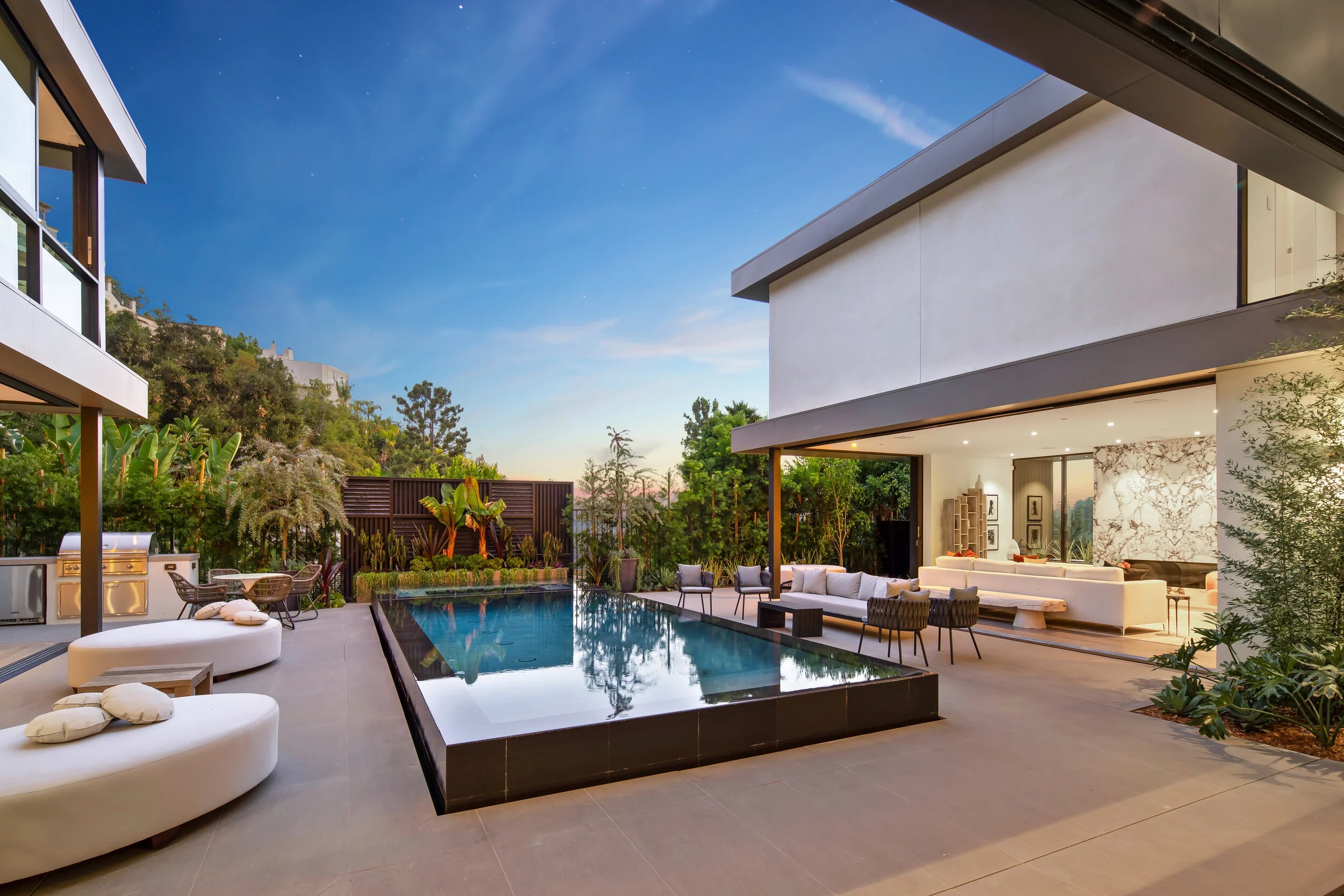 4 Doheny_MLS ORDER - 19.jpg