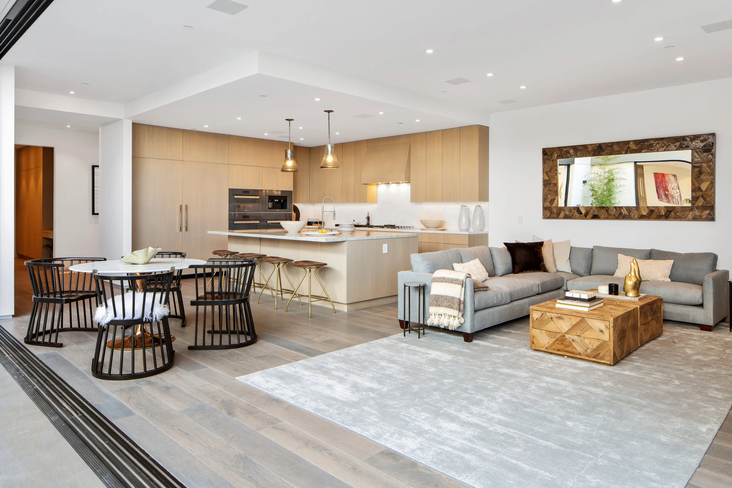 12 Doheny_MLS ORDER - 17.jpg