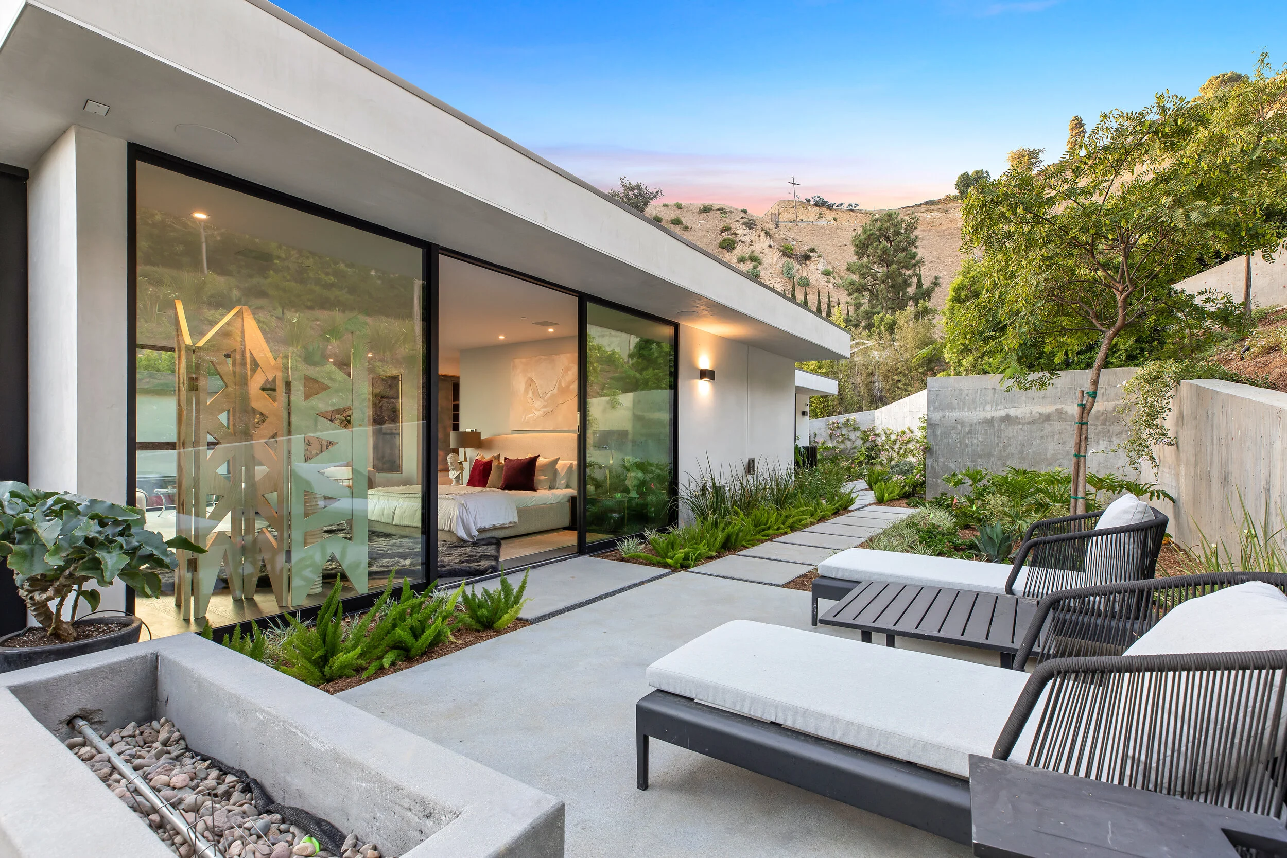 17 Doheny_MLS ORDER - 23.jpg