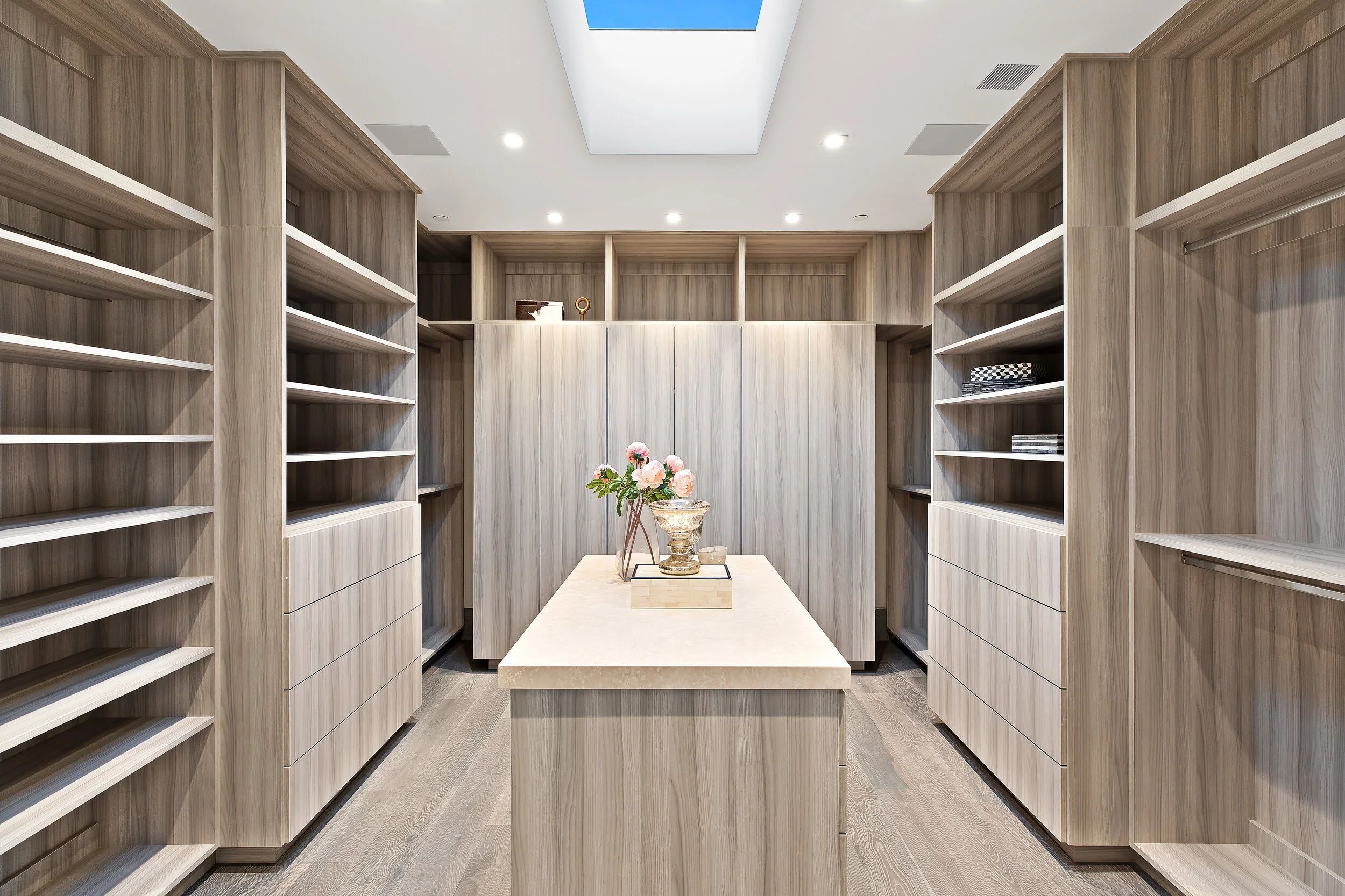 20 Doheny_MLS ORDER - 27.jpg