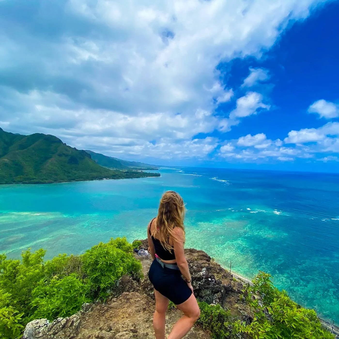 The land of A L O H A 🍍 many people go to Hawaii and never get a chance to explore Oahu in depth. I love this island for the variety of landscapes, beautiful beaches, awesome hikes and great food! 

This view from the Crouching lion hike on the East